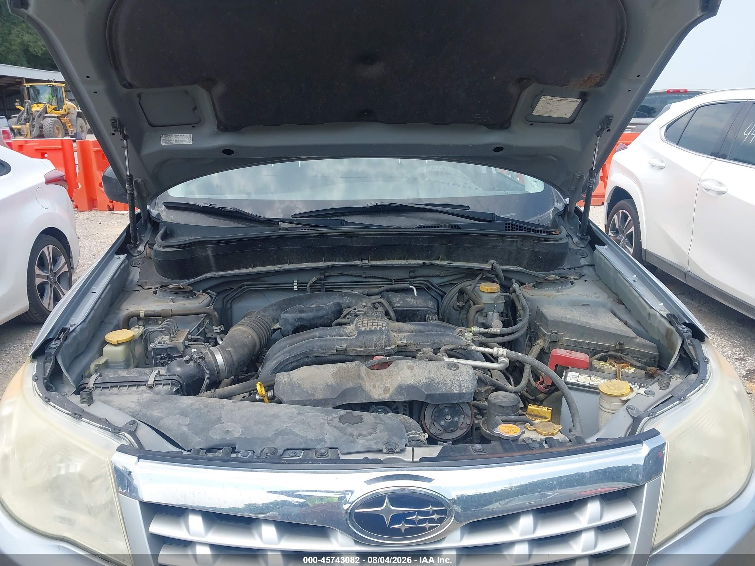 2012 Subaru Forester 2.5x Серебряный vin: JF2SHBBC4CH431856