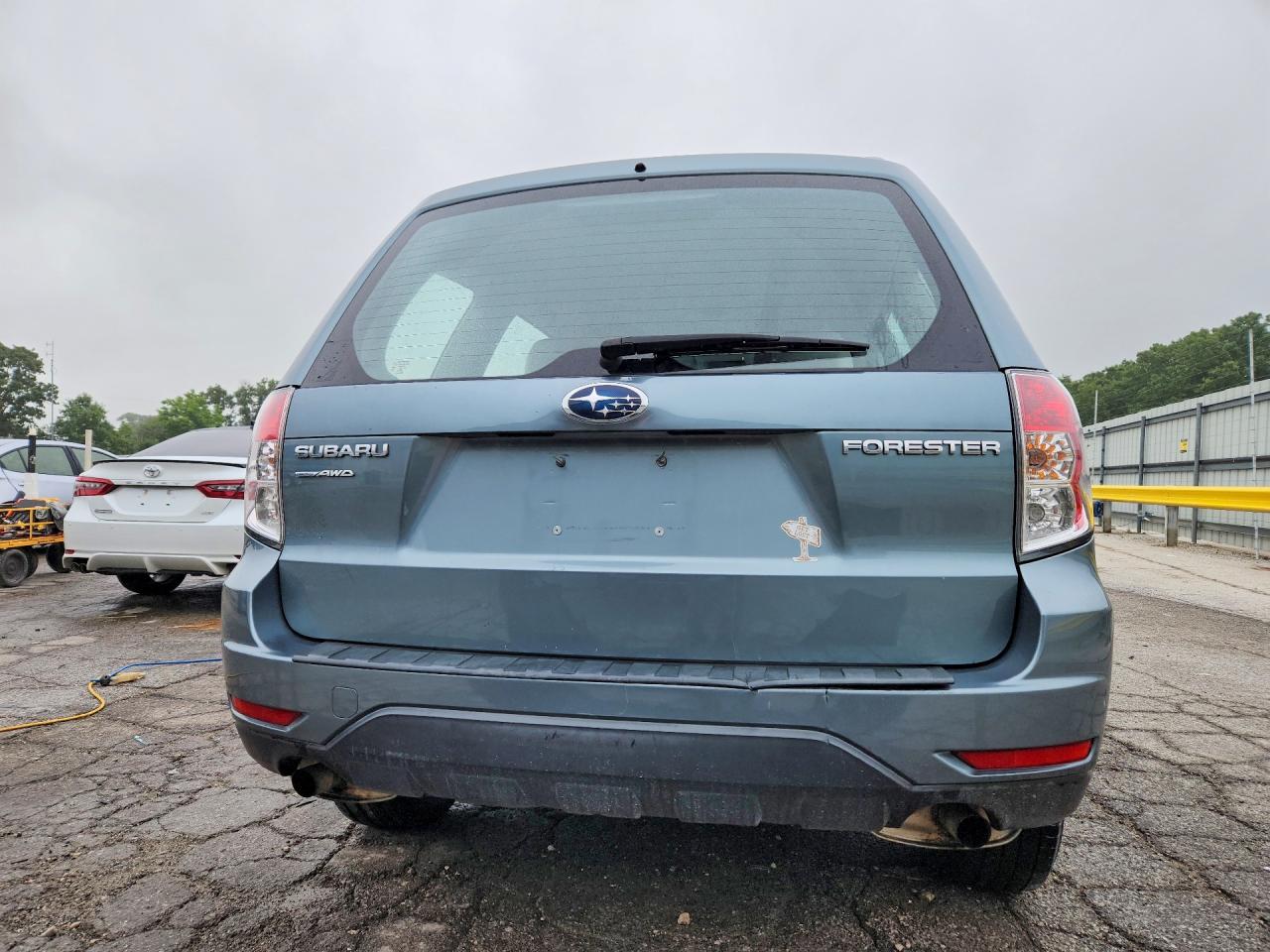2012 Subaru Forester 2.5x Turquoise vin: JF2SHBBC4CH449421