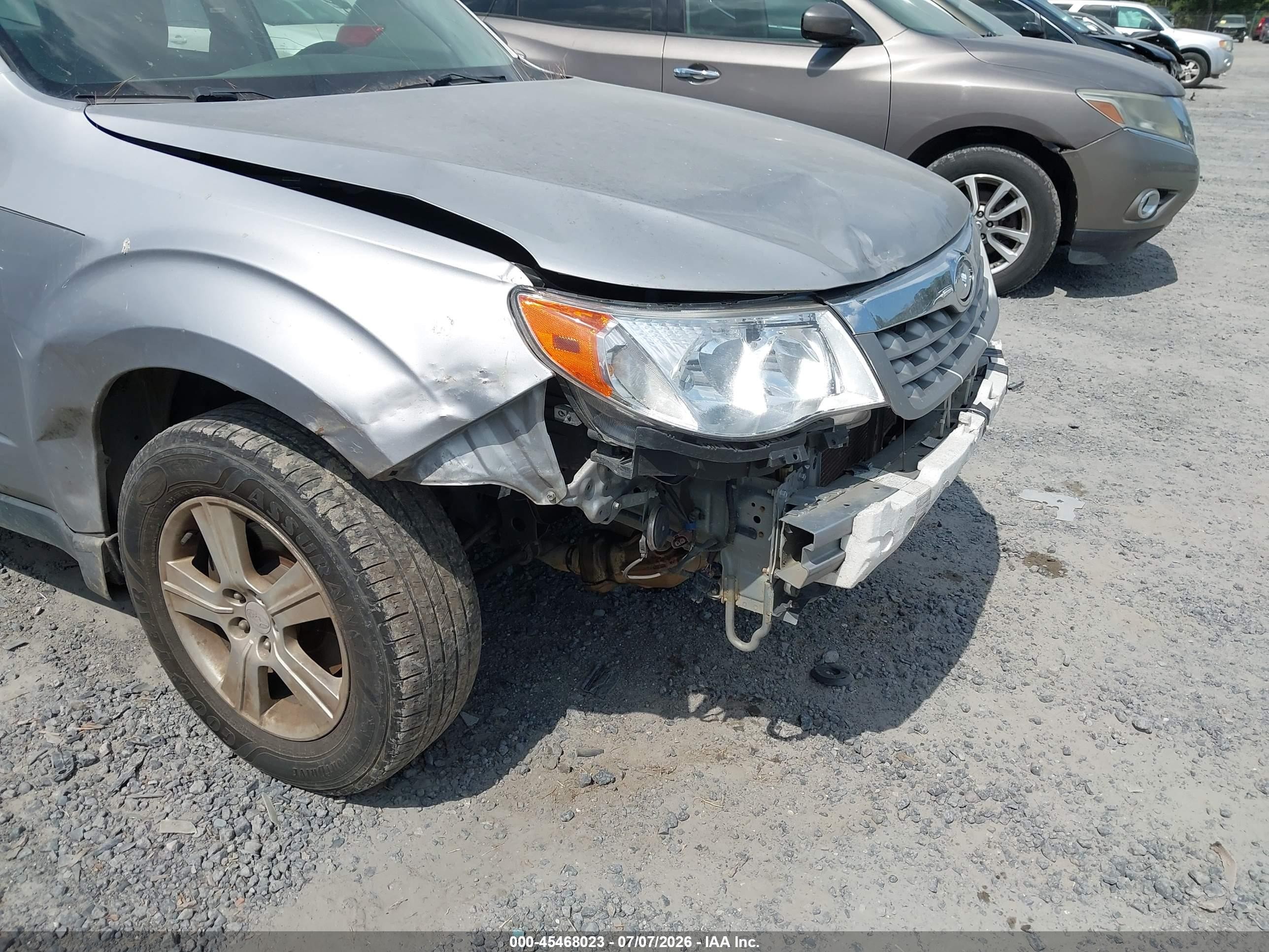 2012 Subaru Forester 2.5x Silver vin: JF2SHBBC4CH450097