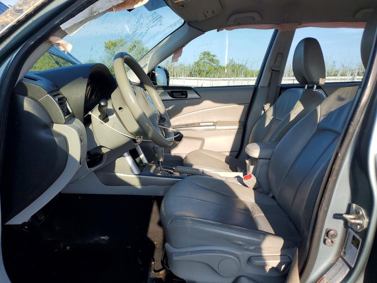 2011 Subaru Forester 2.5x Turquoise vin: JF2SHBBC5BH705533