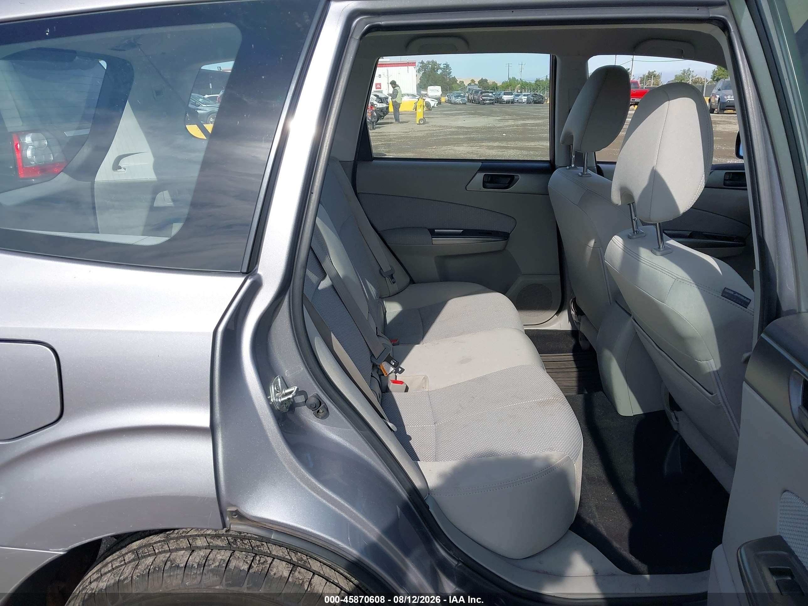 2011 Subaru Forester 2.5x Серый vin: JF2SHBBC5BH741707