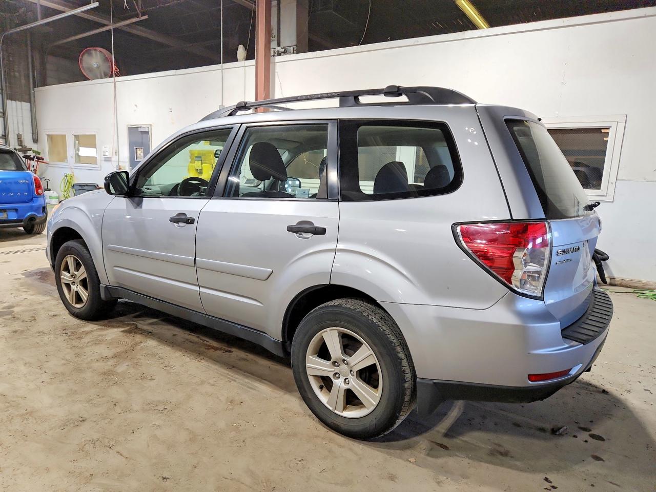 2012 Subaru Forester 2.5x Silver vin: JF2SHBBC5CH412829