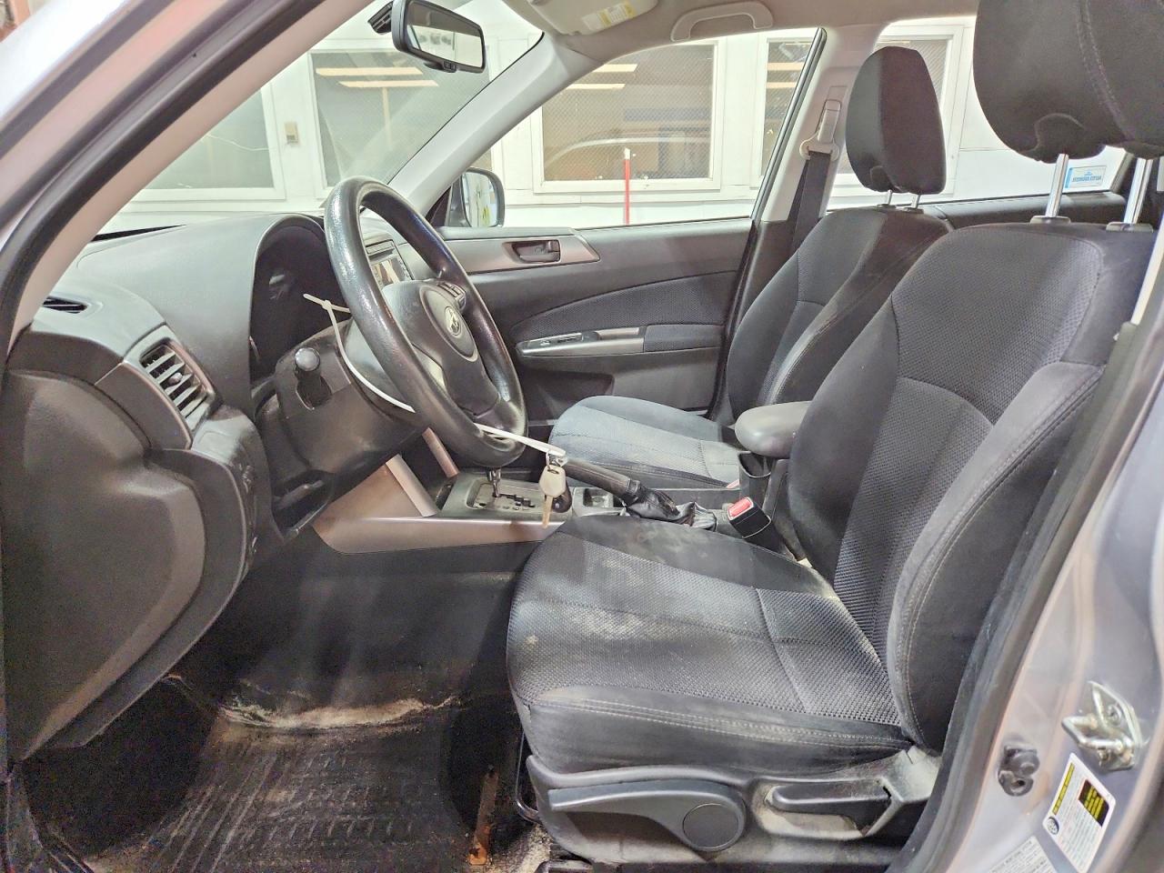 2012 Subaru Forester 2.5x Silver vin: JF2SHBBC5CH412829