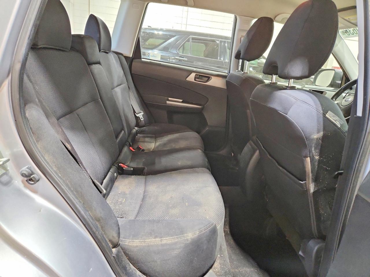 2012 Subaru Forester 2.5x Silver vin: JF2SHBBC5CH412829