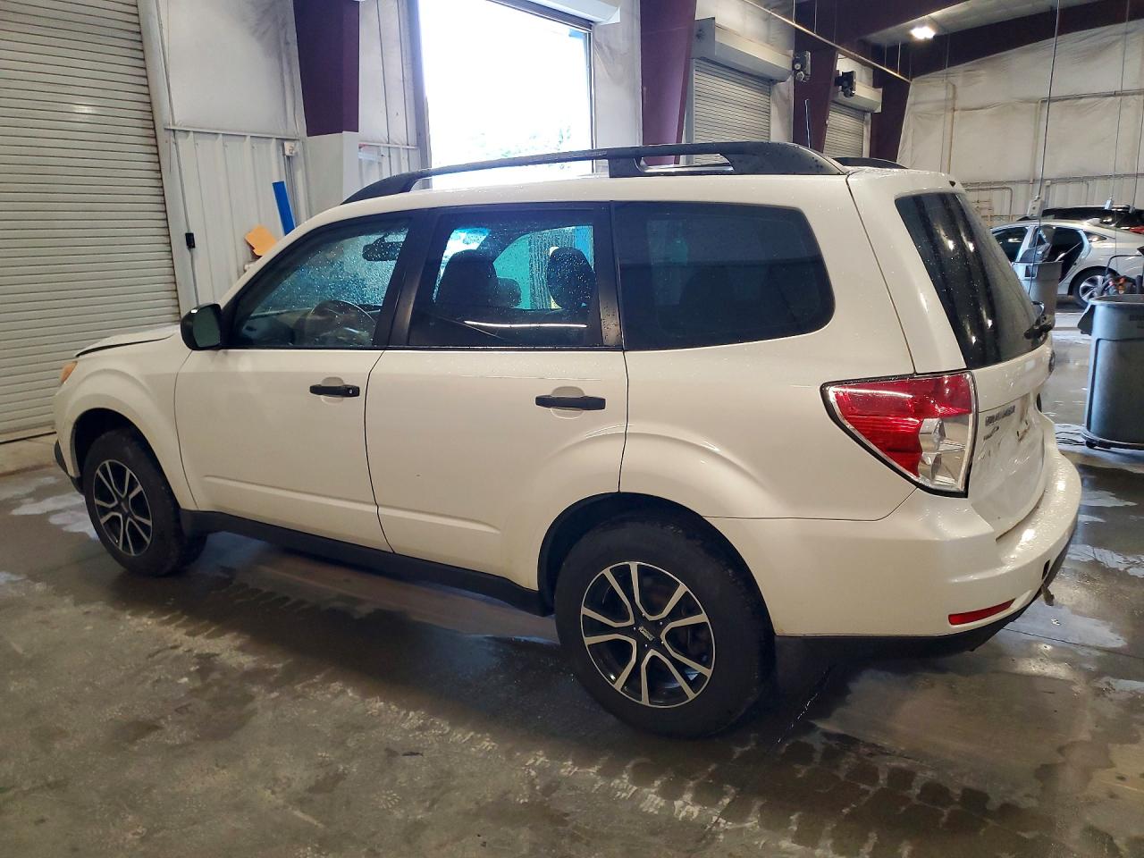 2012 Subaru Forester 2.5x White vin: JF2SHBBC5CH414354