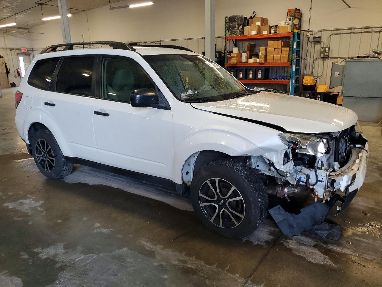 2012 Subaru Forester 2.5x White vin: JF2SHBBC5CH414354