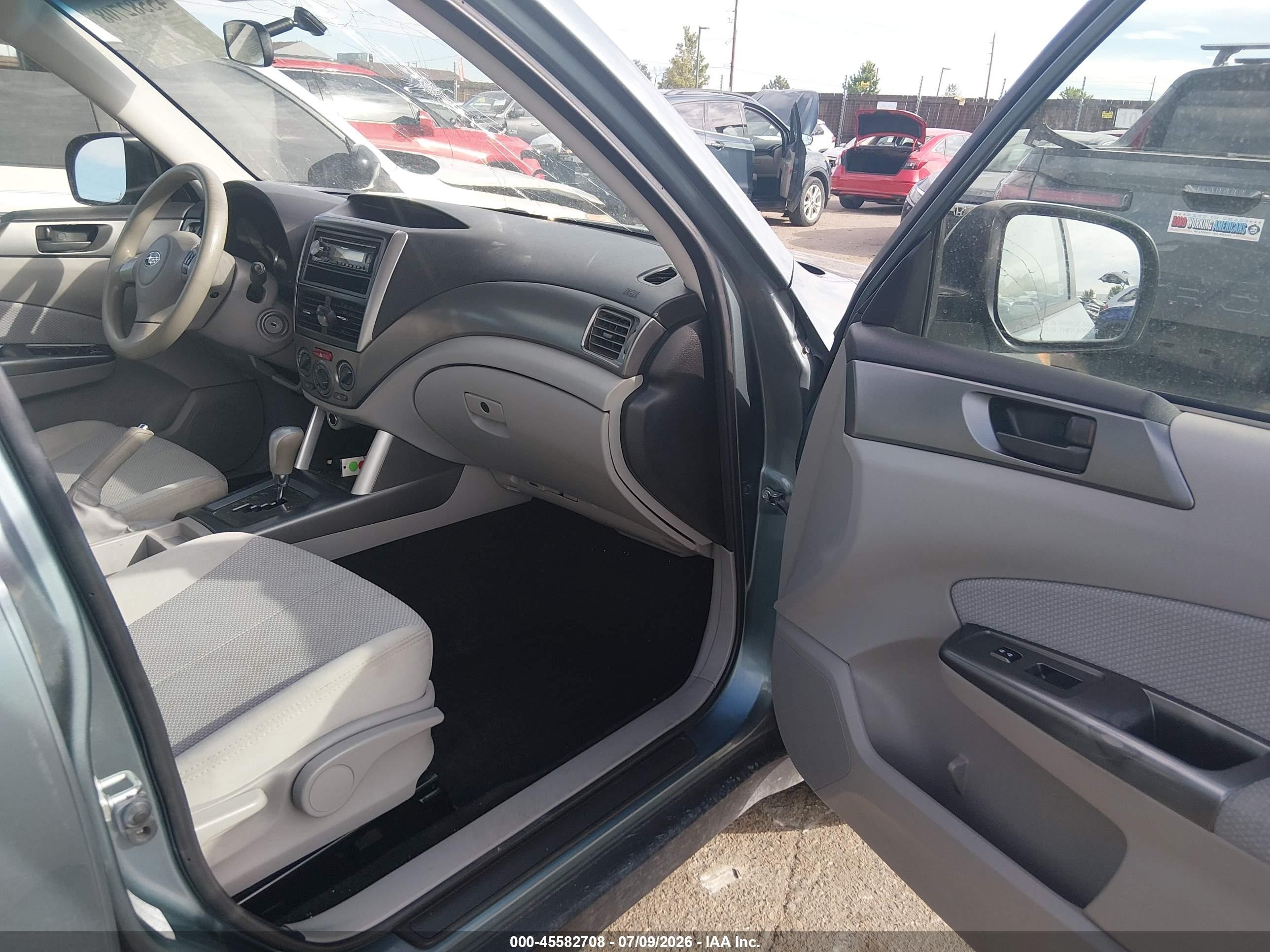 2012 Subaru Forester 2.5x Gray vin: JF2SHBBC5CH430084
