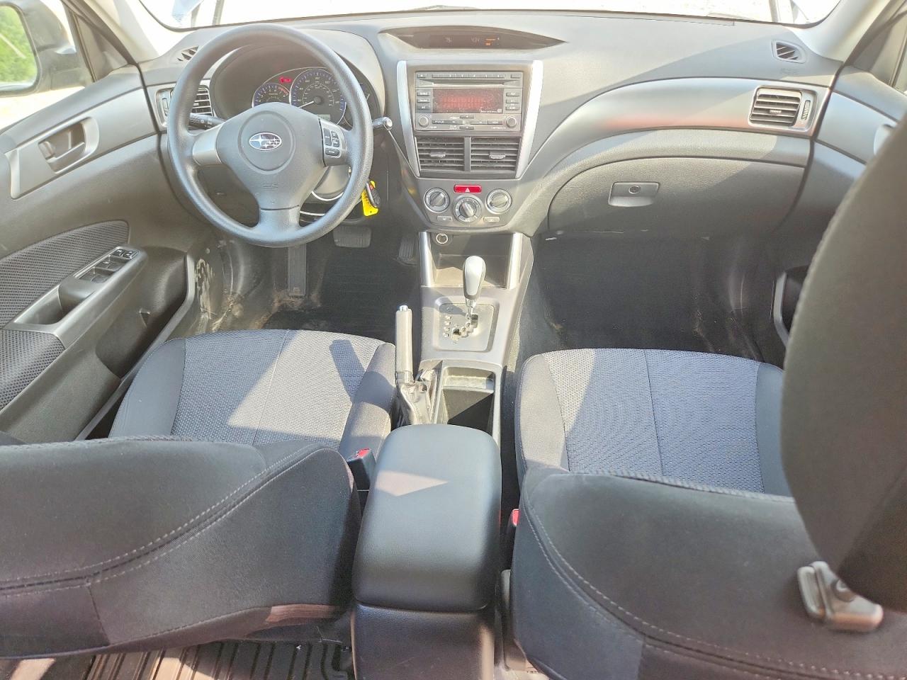 2012 Subaru Forester 2.5x Silver vin: JF2SHBBC5CH437956