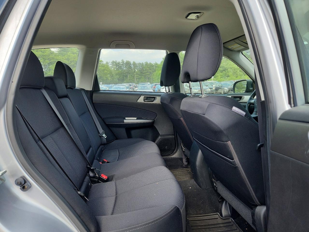 2012 Subaru Forester 2.5x Silver vin: JF2SHBBC5CH437956