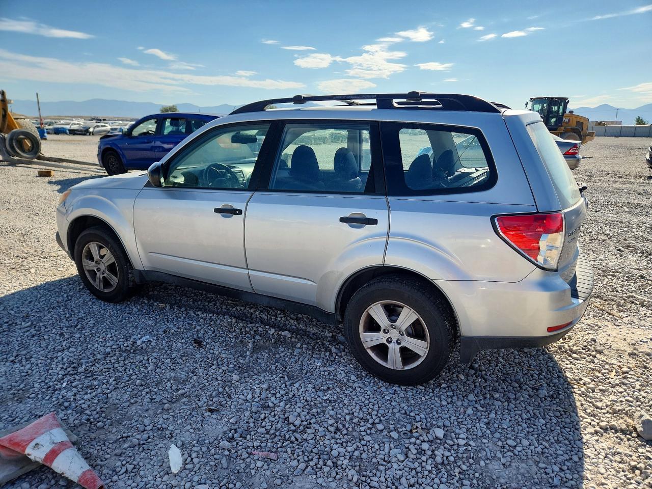 2011 Subaru Forester 2.5x Silver vin: JF2SHBBC6BH774120