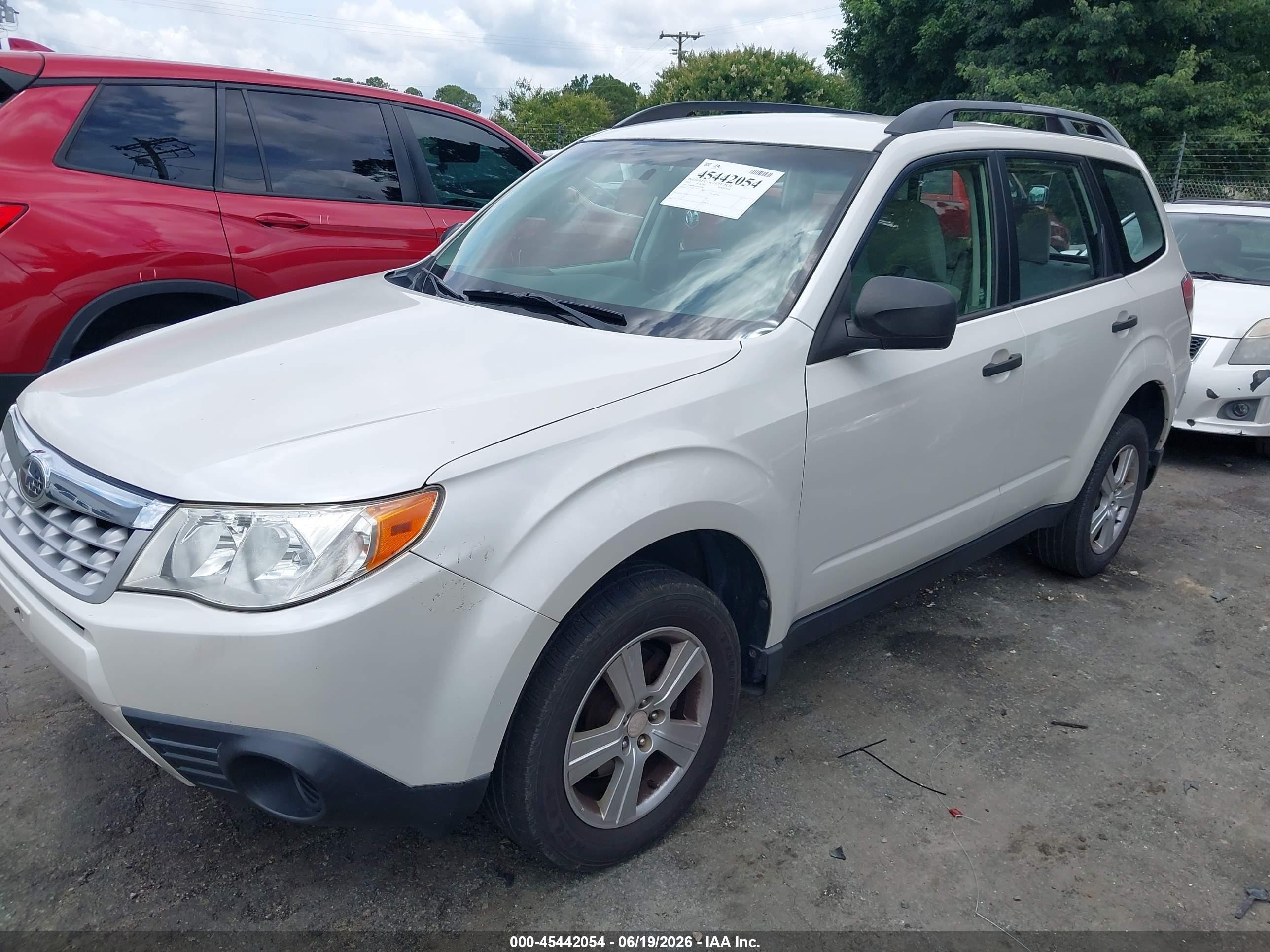 2012 Subaru Forester 2.5x White vin: JF2SHBBC6CH431888