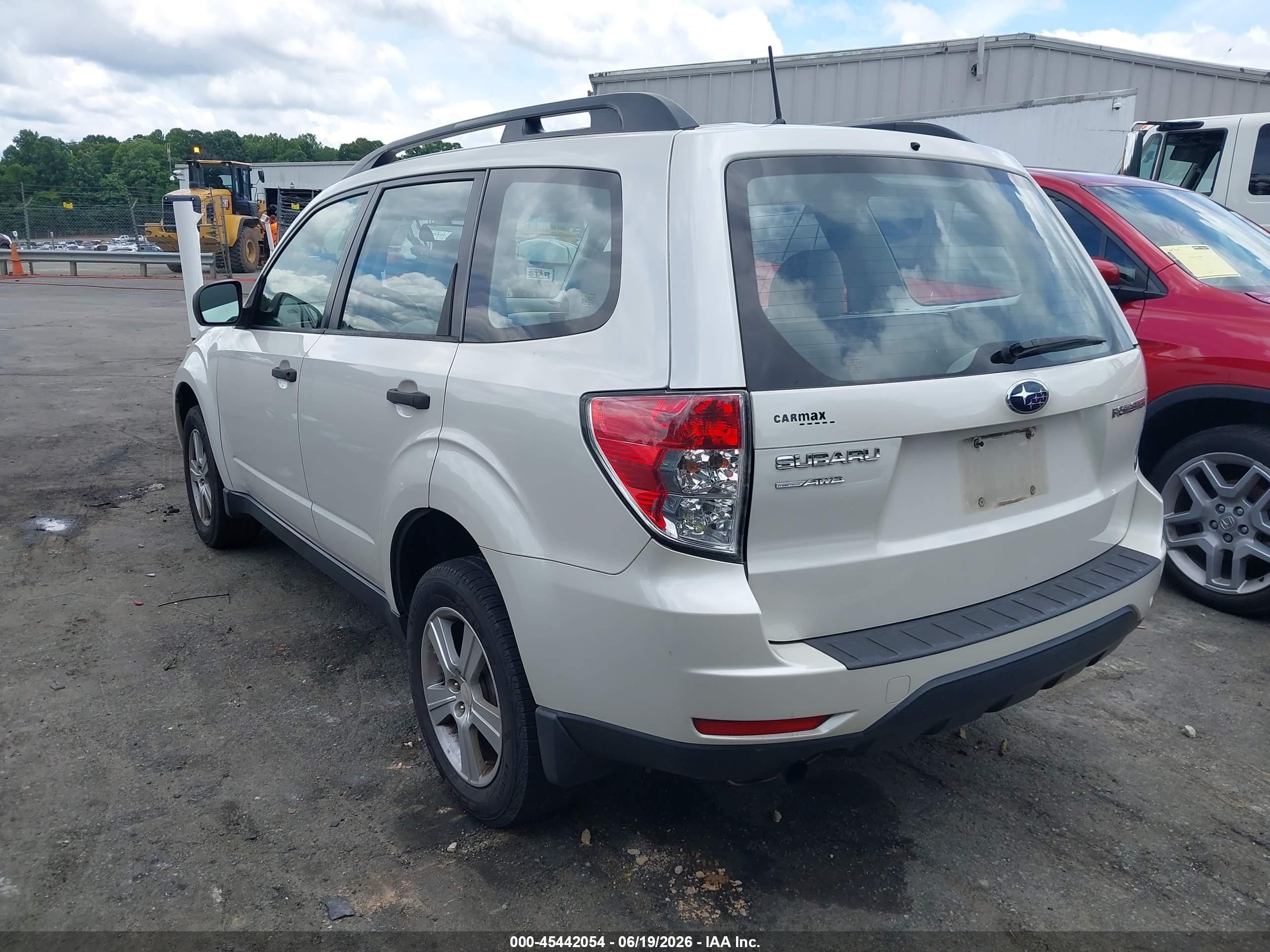 2012 Subaru Forester 2.5x White vin: JF2SHBBC6CH431888