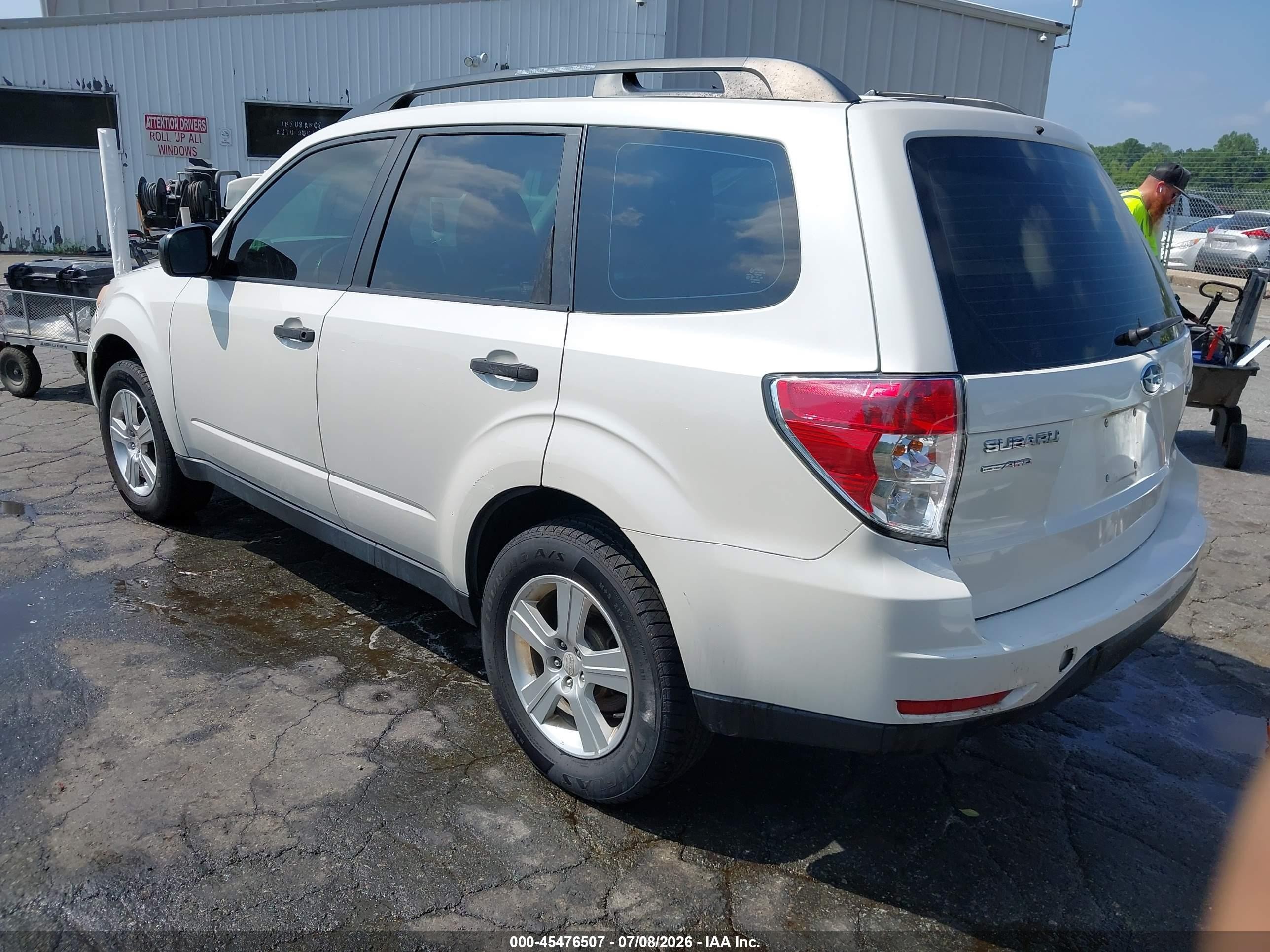 2012 Subaru Forester 2.5x White vin: JF2SHBBC6CH452479