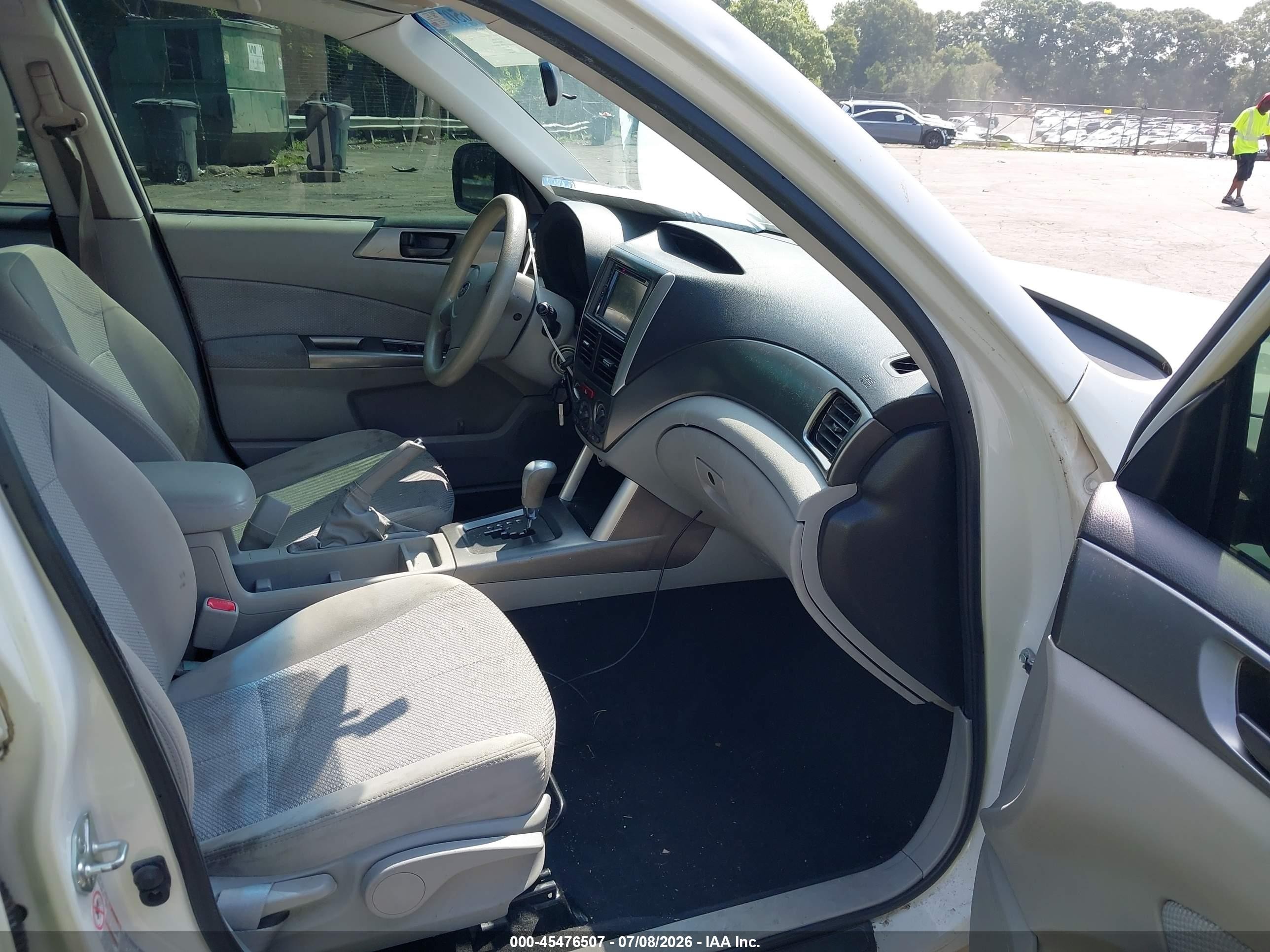 2012 Subaru Forester 2.5x White vin: JF2SHBBC6CH452479