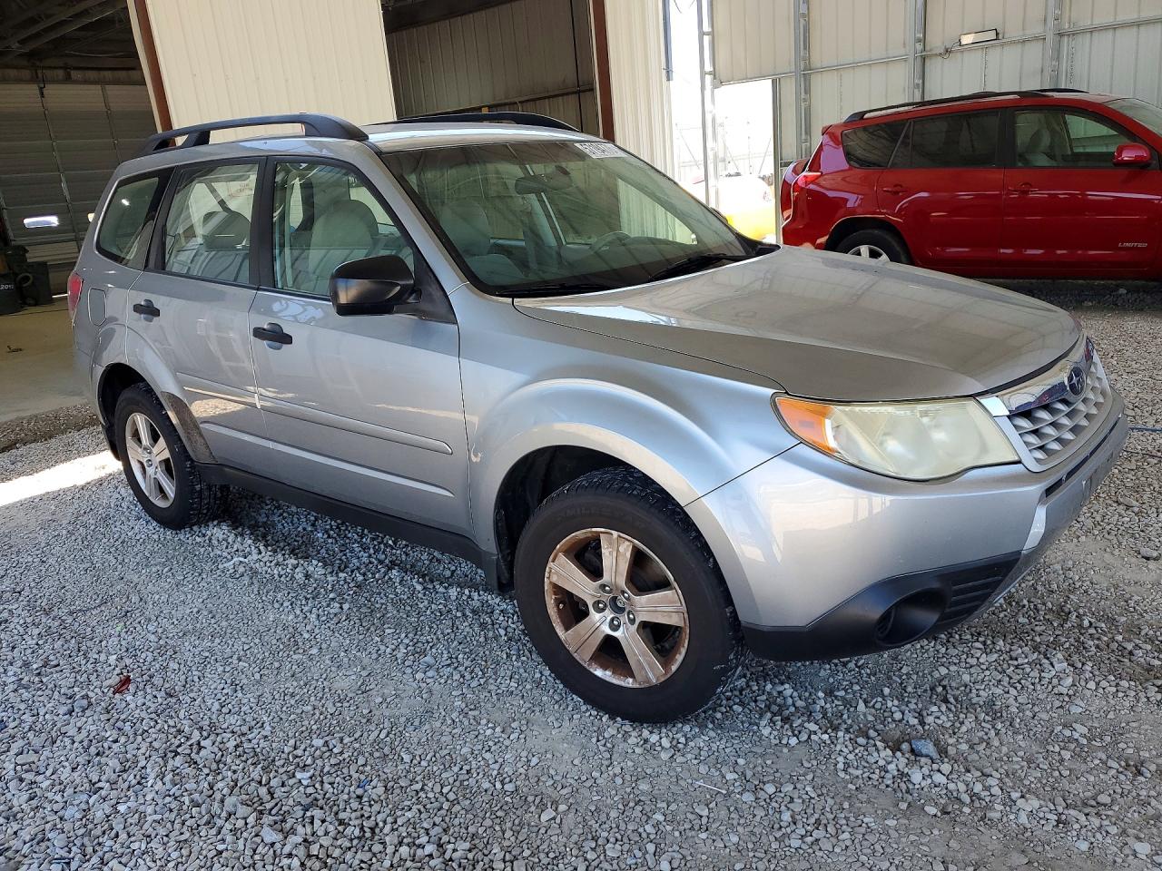 2011 Subaru Forester 2.5x Серебряный vin: JF2SHBBC7BH746276
