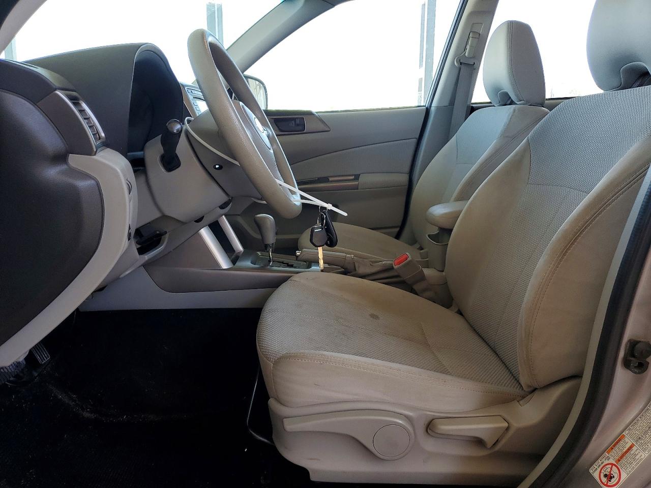 2011 Subaru Forester 2.5x Серебряный vin: JF2SHBBC7BH746276
