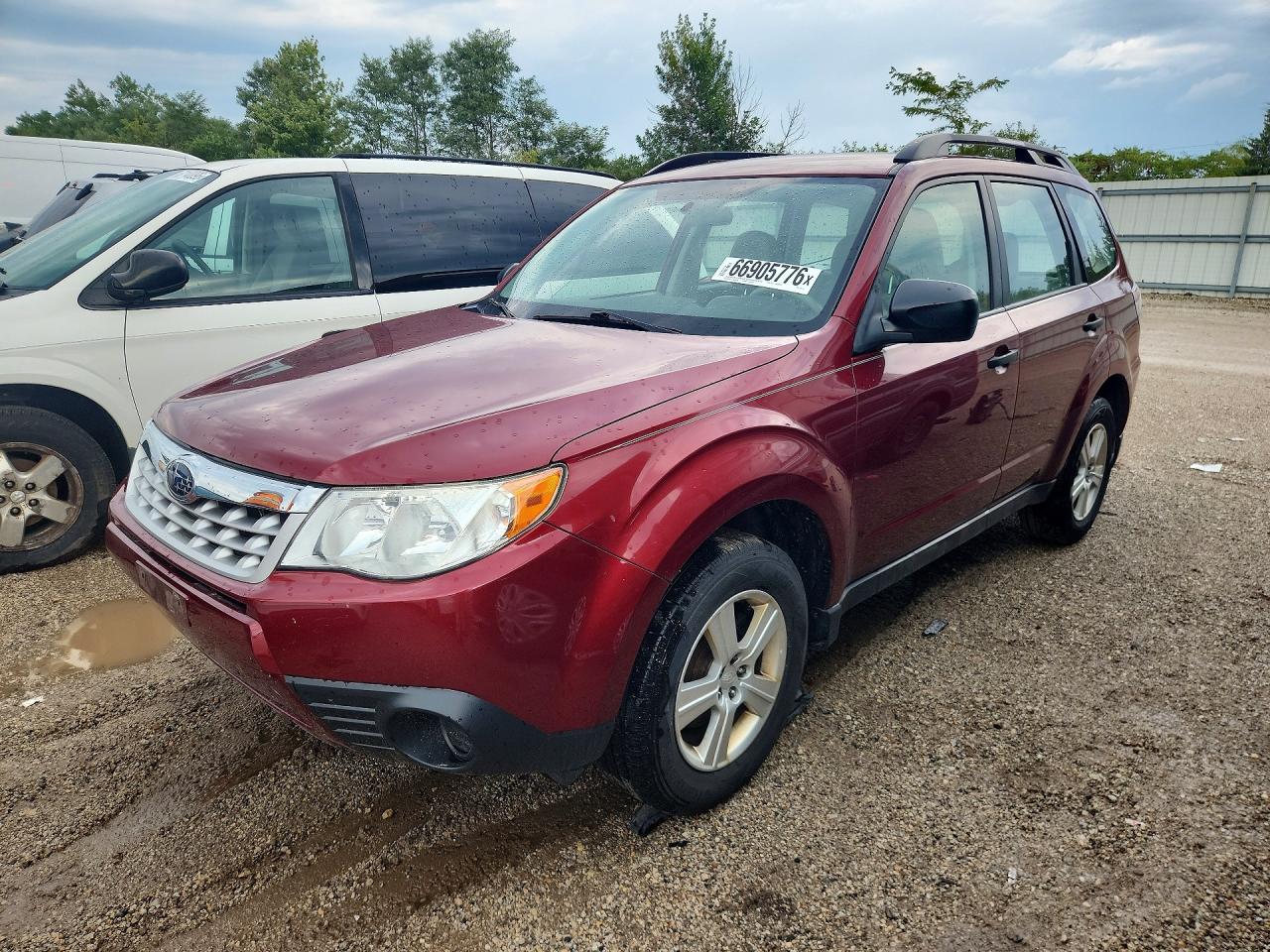 2011 Subaru Forester 2.5x Red vin: JF2SHBBC7BH767113
