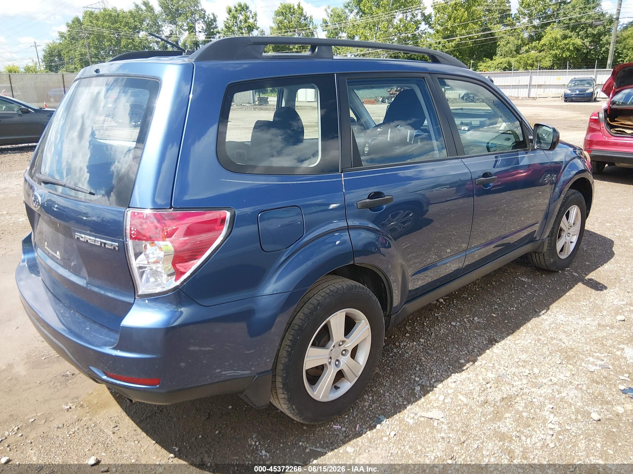 2012 Subaru Forester 2.5x Blue vin: JF2SHBBC7CH461028