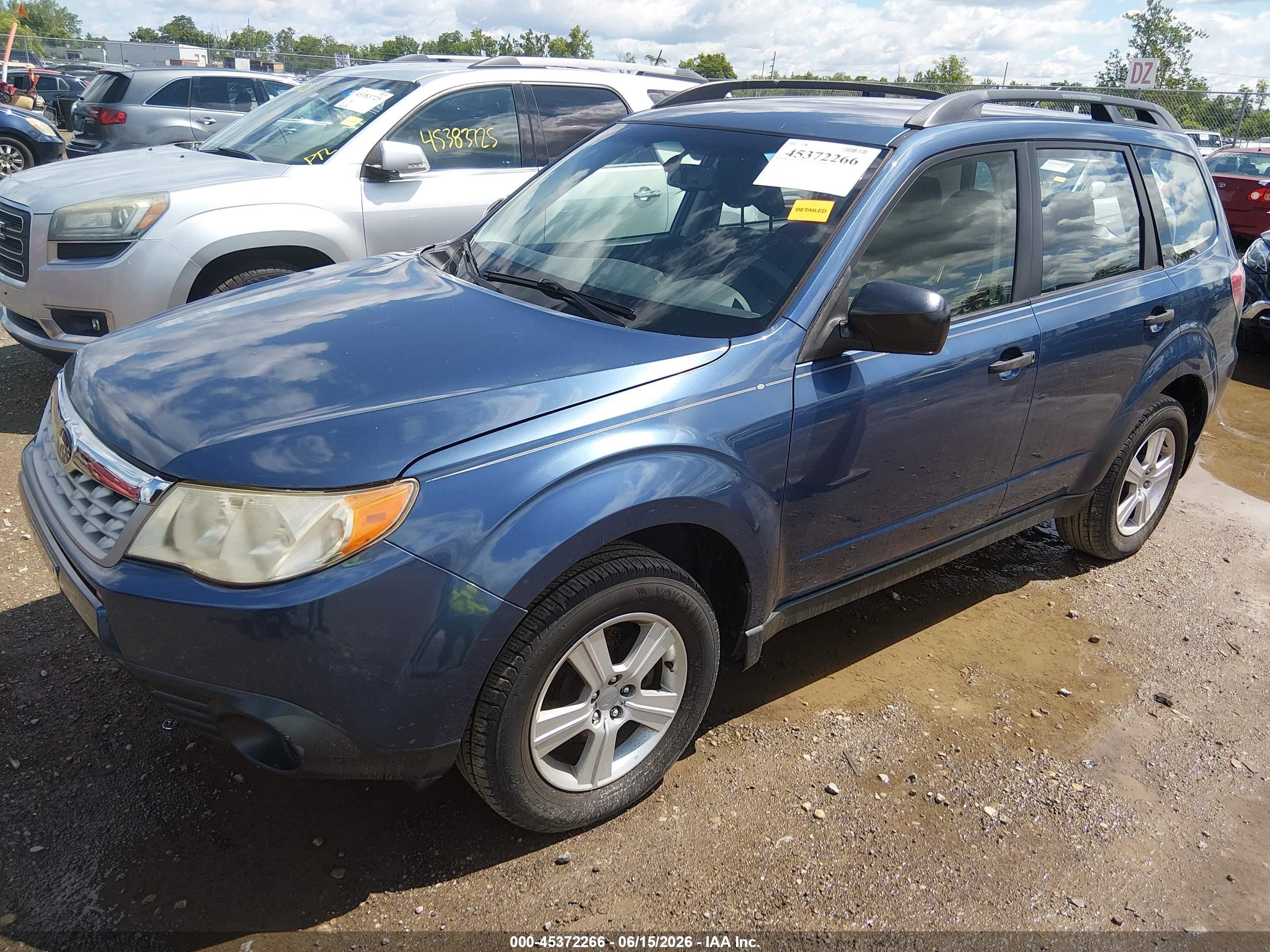 2012 Subaru Forester 2.5x Blue vin: JF2SHBBC7CH461028