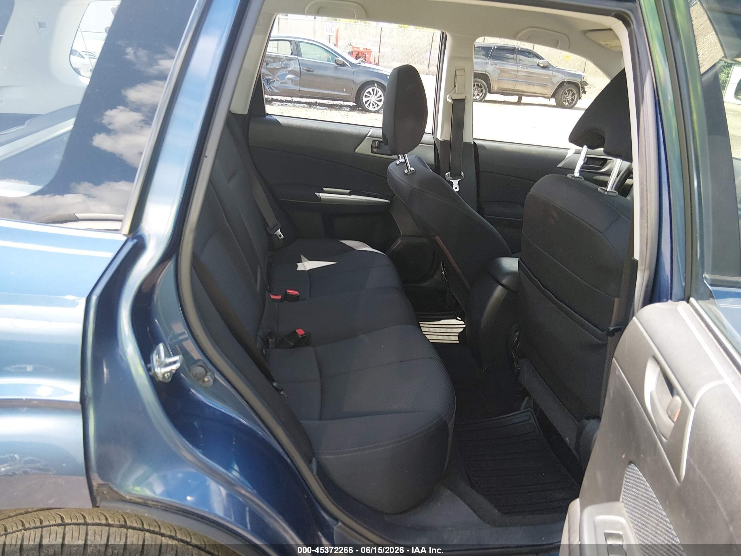 2012 Subaru Forester 2.5x Blue vin: JF2SHBBC7CH461028