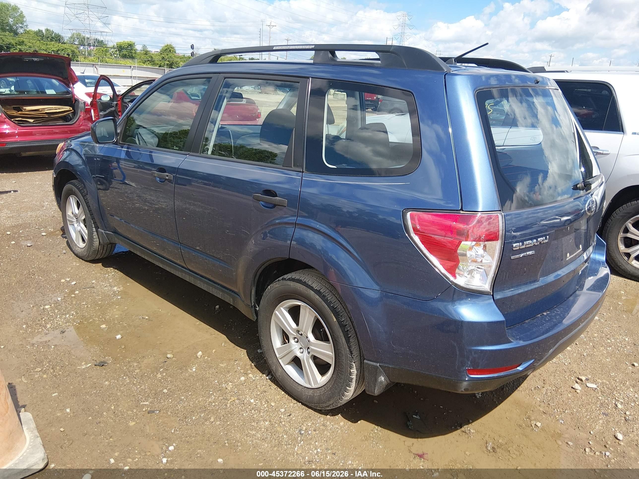 2012 Subaru Forester 2.5x Blue vin: JF2SHBBC7CH461028