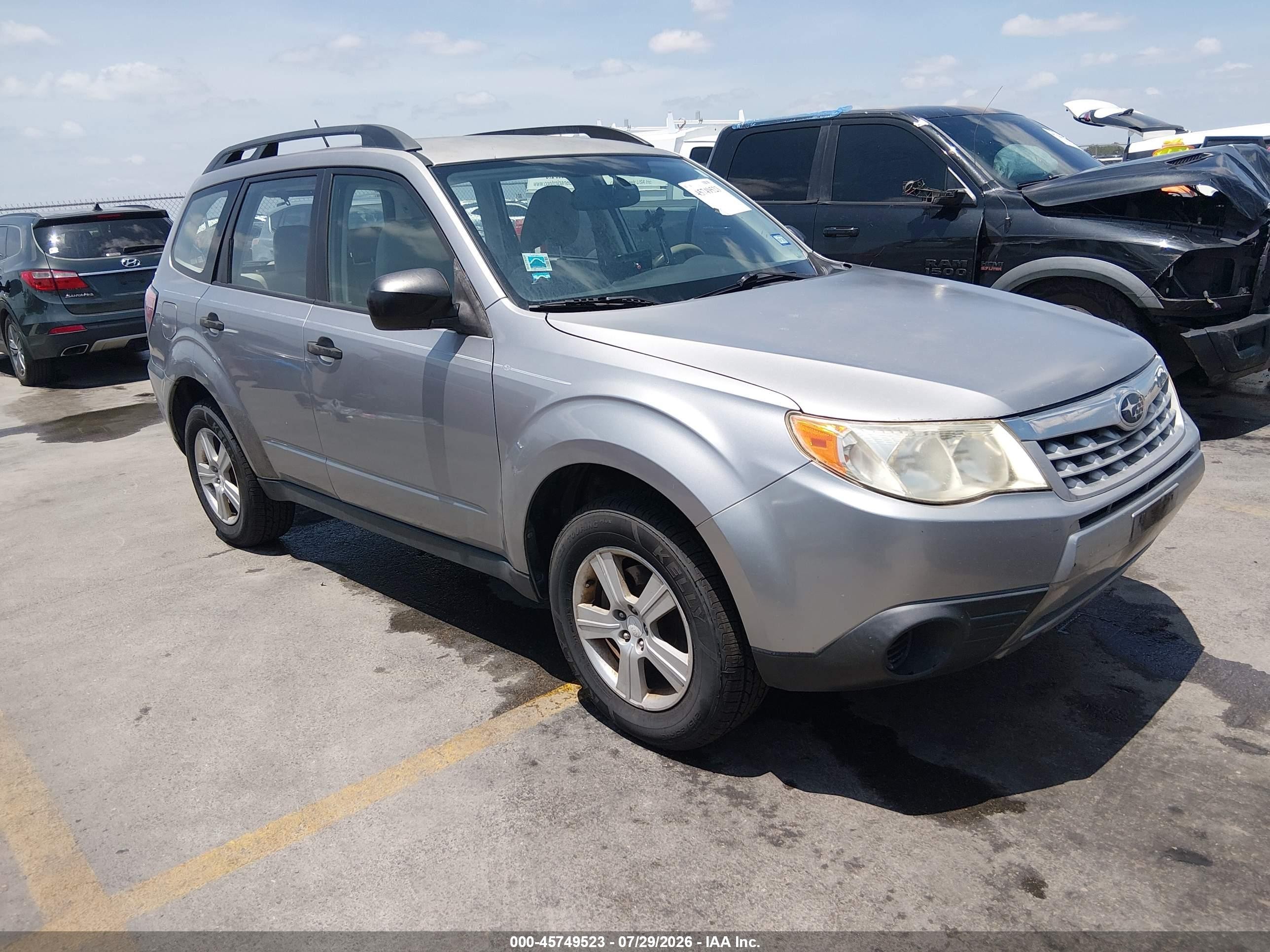 2011 Subaru Forester 2.5x Silver vin: JF2SHBBC8BH702433