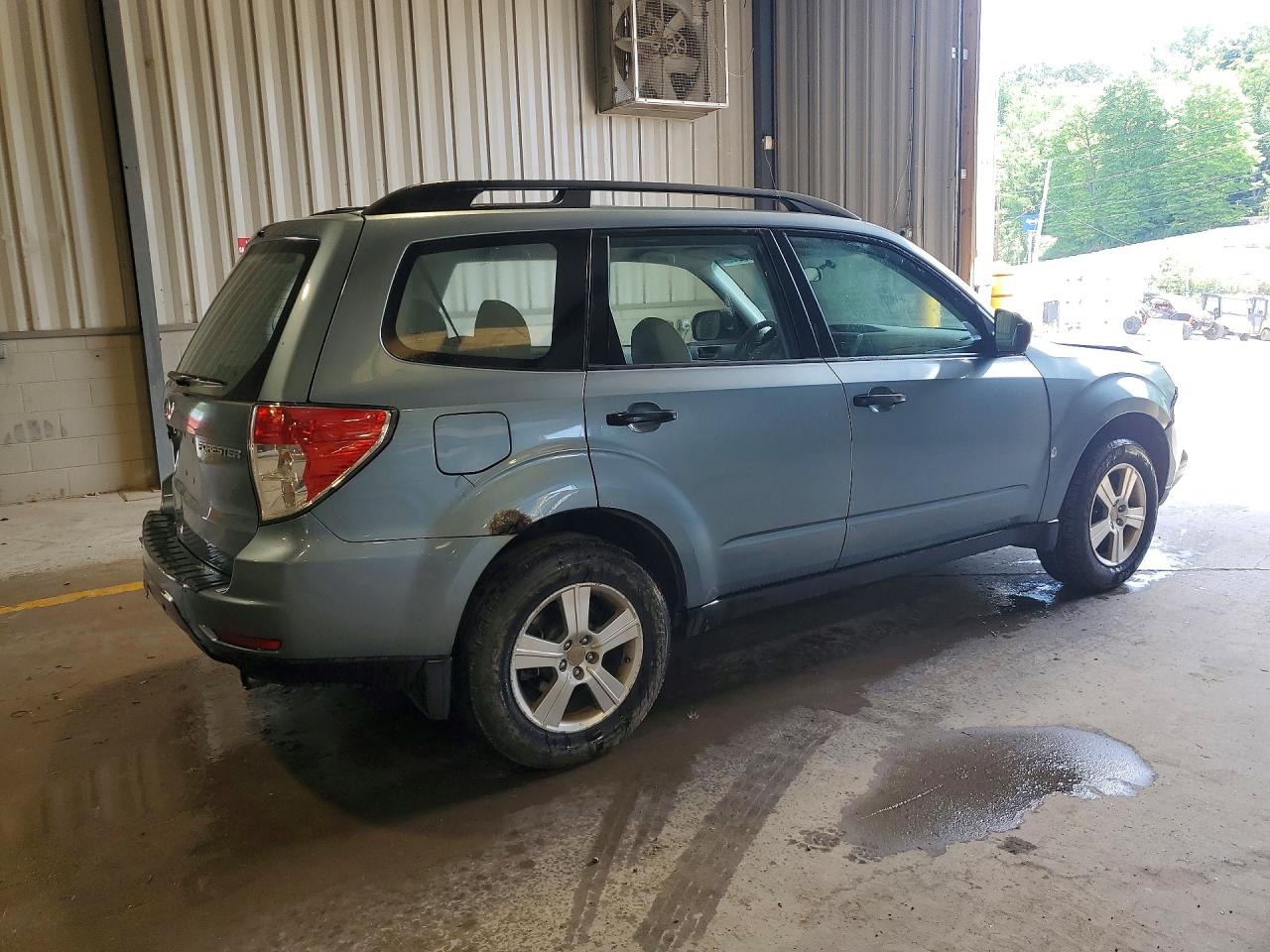 2011 Subaru Forester 2.5x Blue vin: JF2SHBBC8BH762941