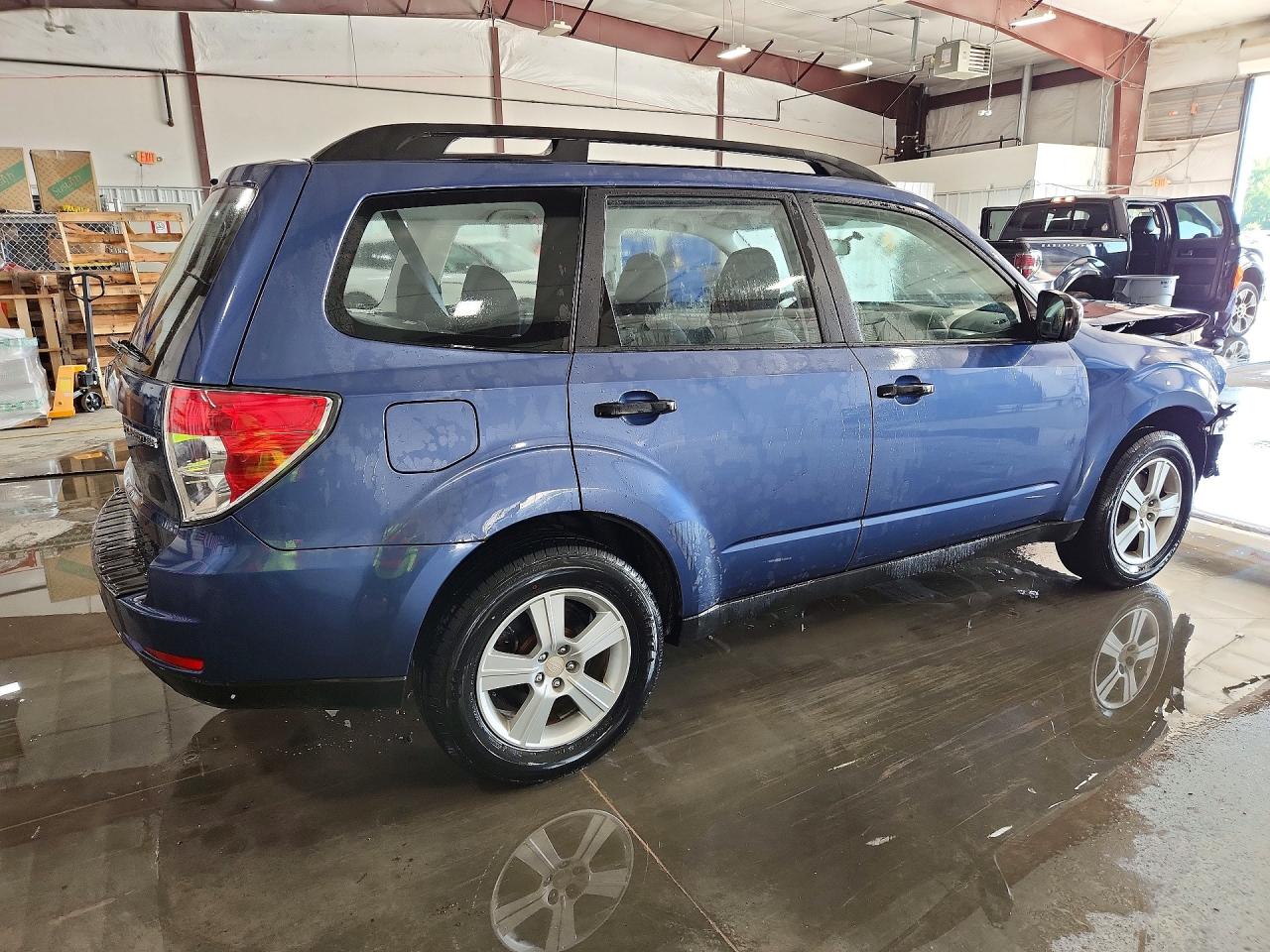 2012 Subaru Forester 2.5x Blue vin: JF2SHBBC8CH411495