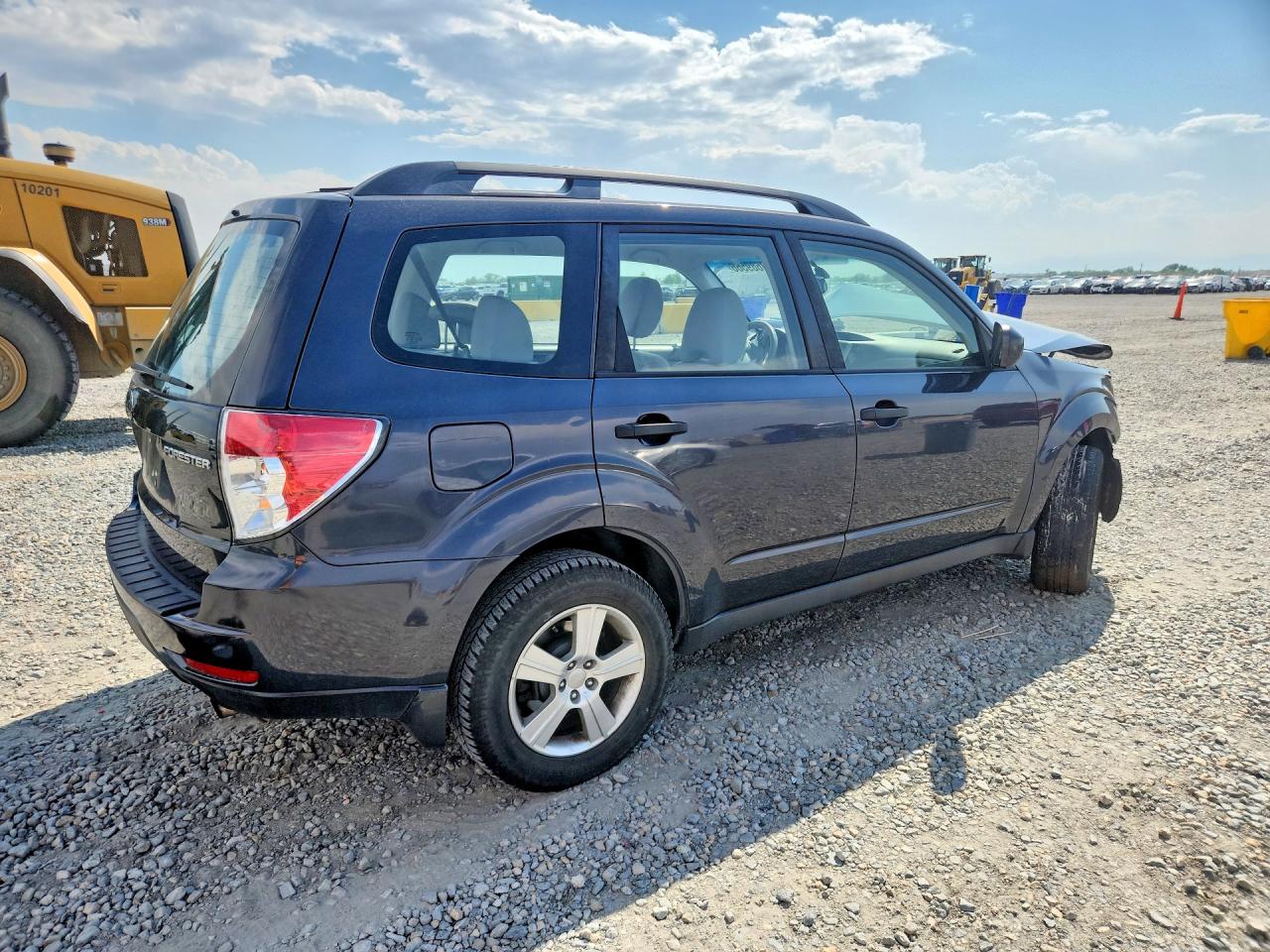 2012 Subaru Forester 2.5x Gray vin: JF2SHBBC8CH431441
