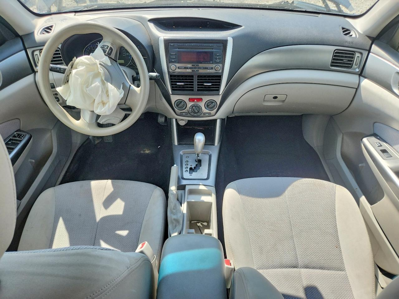 2012 Subaru Forester 2.5x Gray vin: JF2SHBBC8CH431441