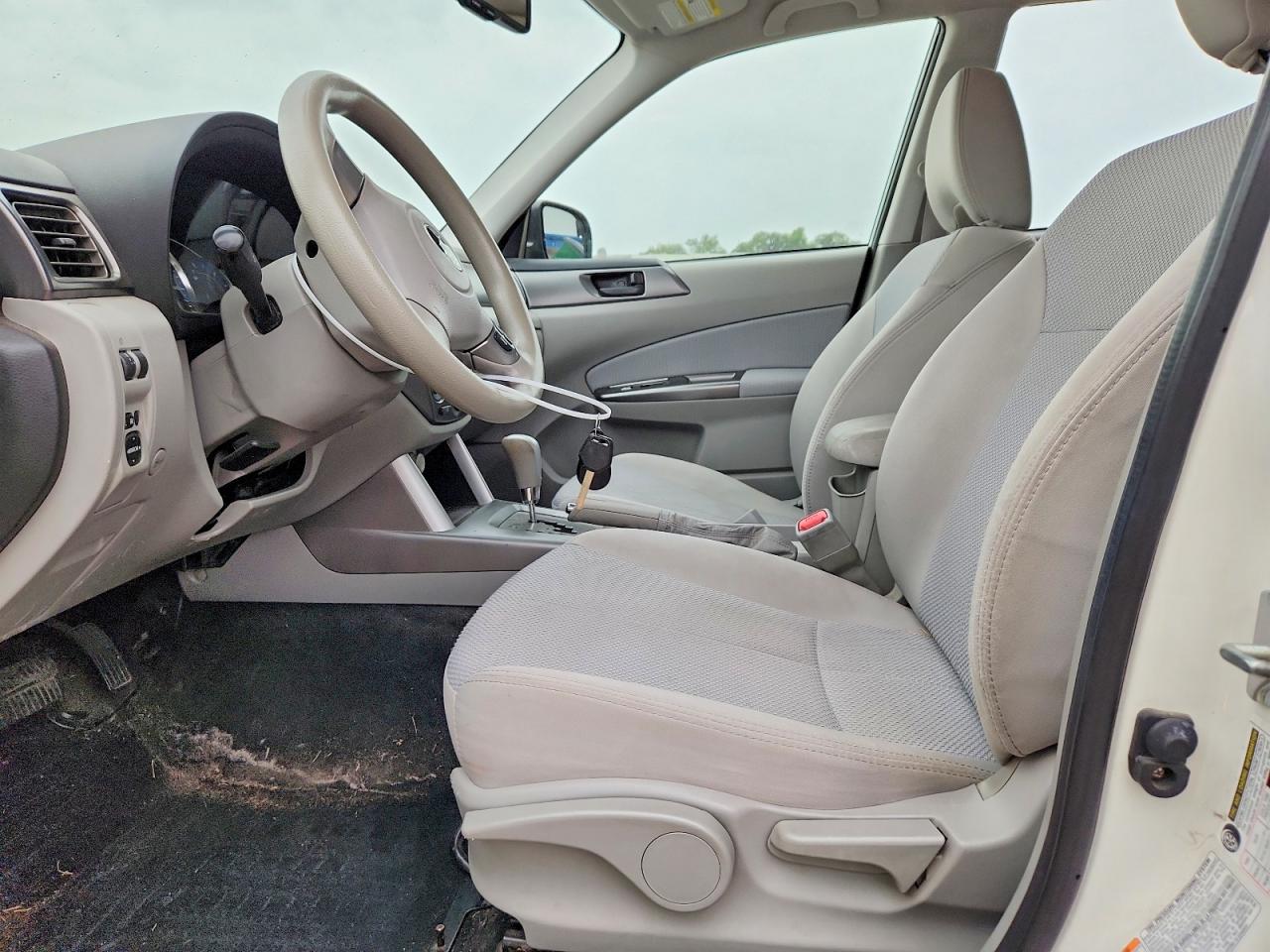 2011 Subaru Forester 2.5x Белый vin: JF2SHBBC9BH727695