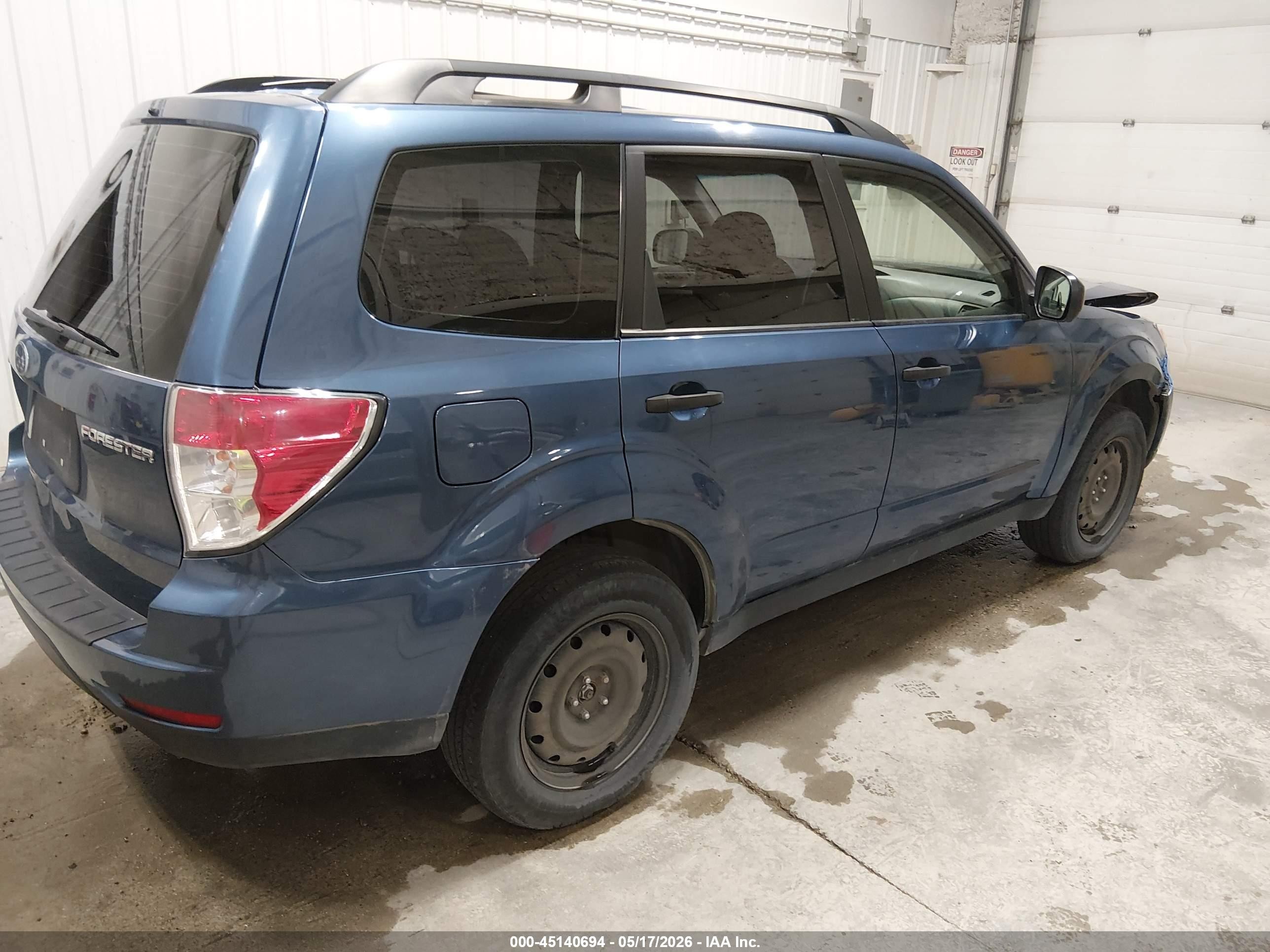 2012 Subaru Forester 2.5x Blue vin: JF2SHBBCXCH441016