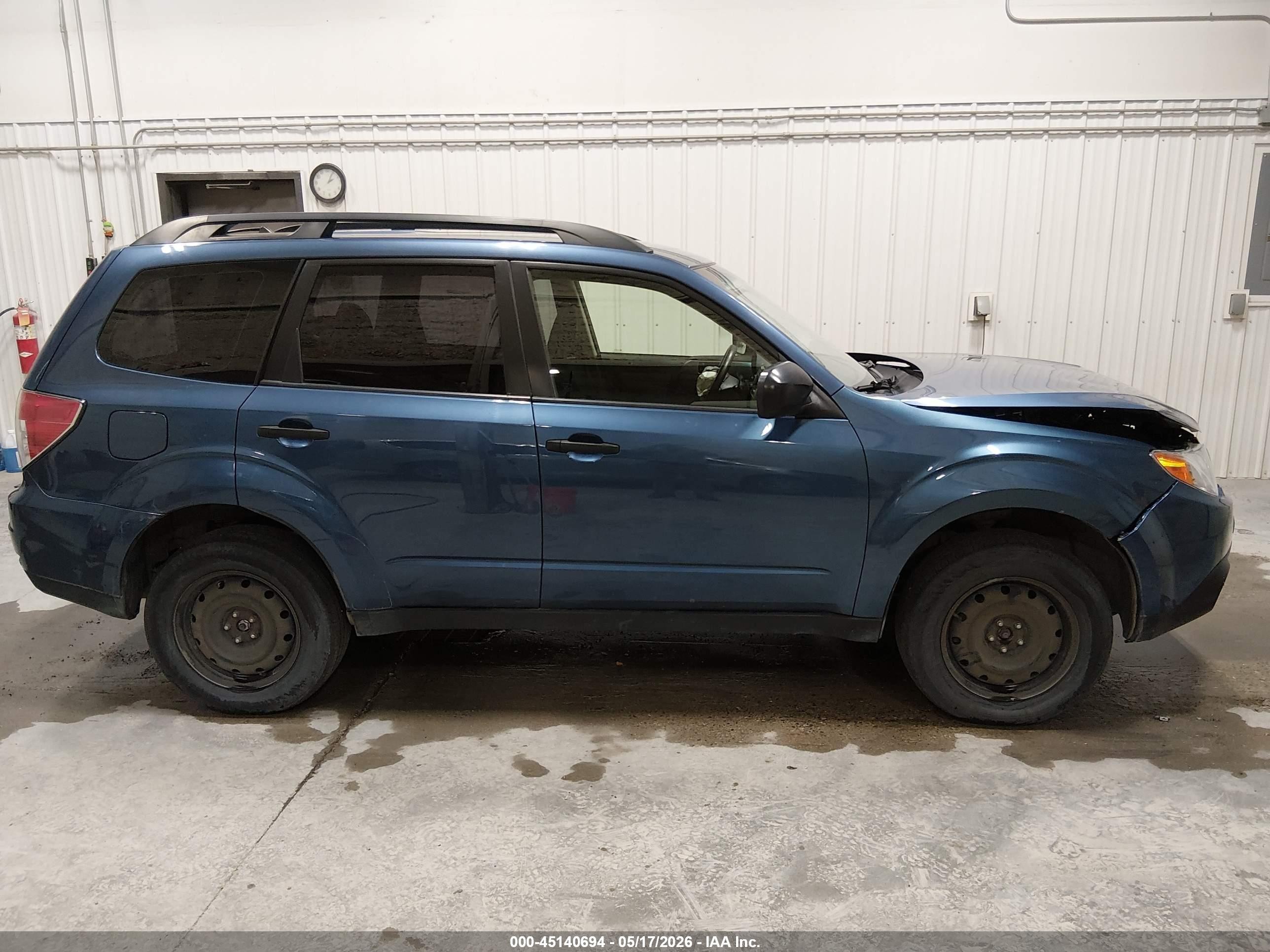2012 Subaru Forester 2.5x Blue vin: JF2SHBBCXCH441016