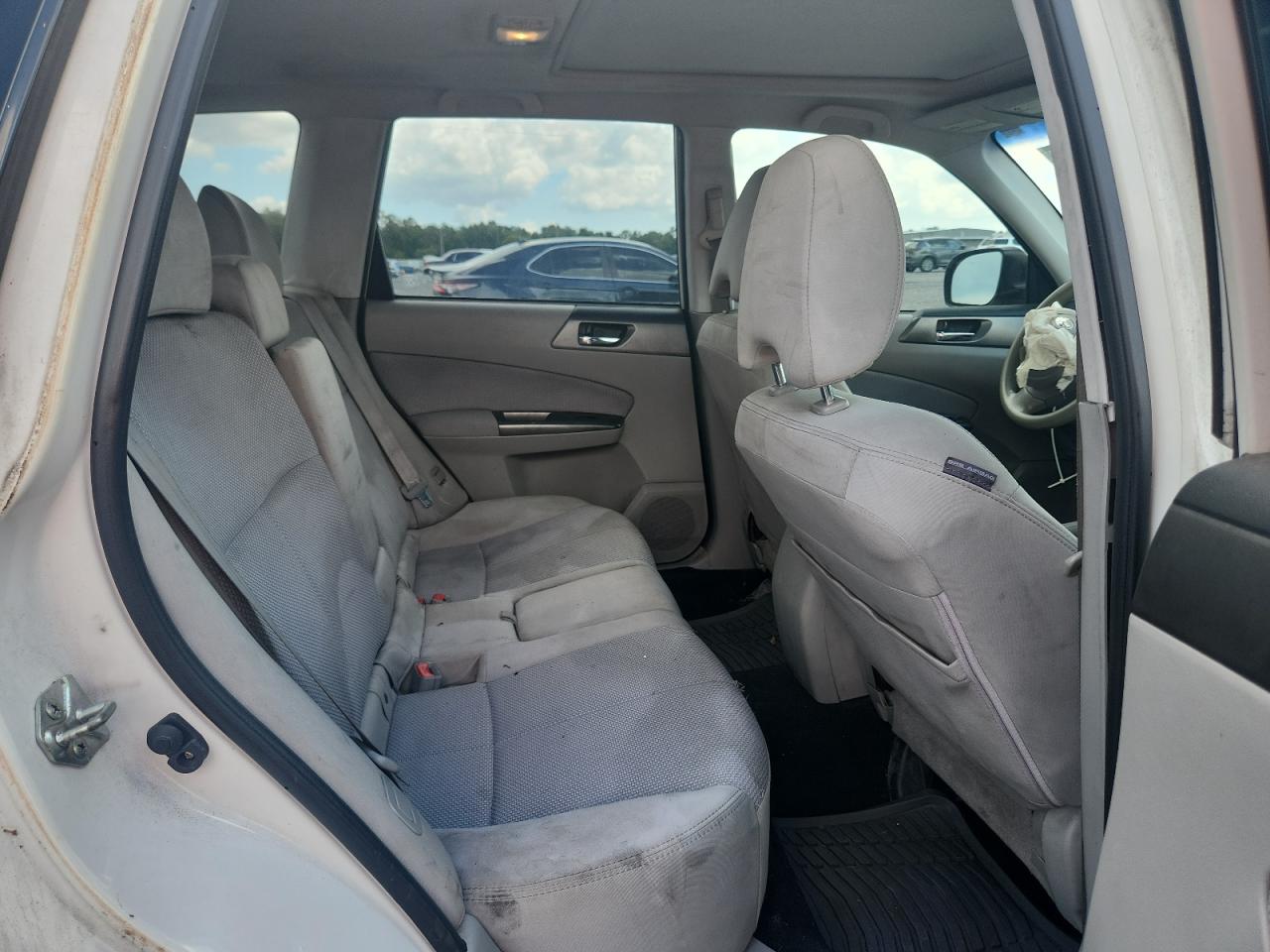 2012 Subaru Forester 2.5x Premium Белый vin: JF2SHBCC0CH457675