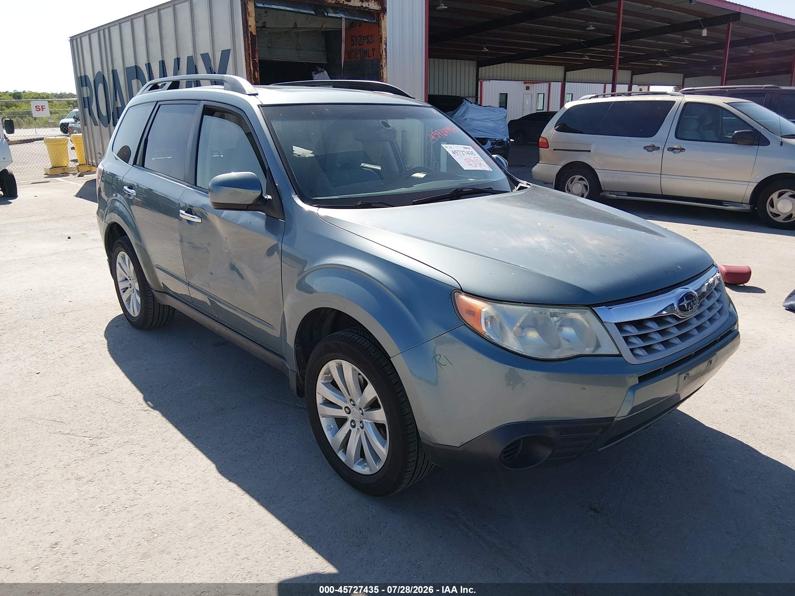 2011 Subaru Forester 2.5x Premium Blue vin: JF2SHBCC1BH775593