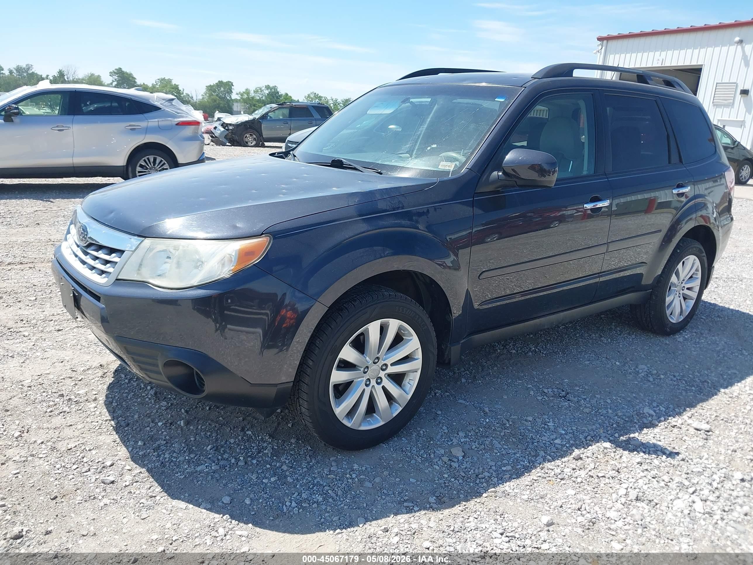 2011 Subaru Forester 2.5x Premium Black vin: JF2SHBCC5BH746372