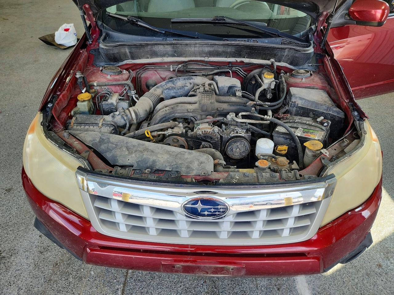 2011 Subaru Forester 2.5x Premium Red vin: JF2SHBCC5BH769649