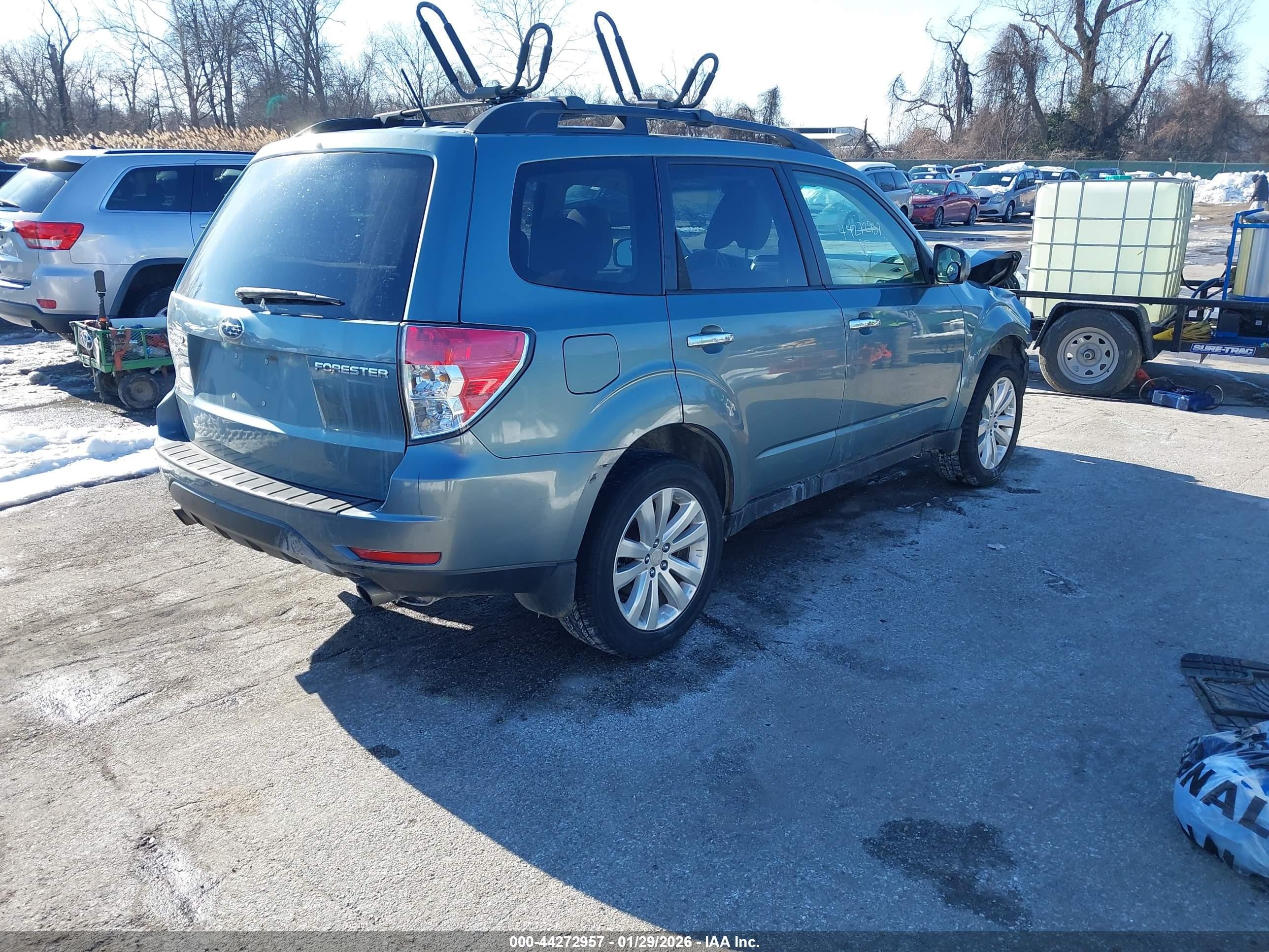 2012 Subaru Forester 2.5x Premium Blue vin: JF2SHBCC6CH451248