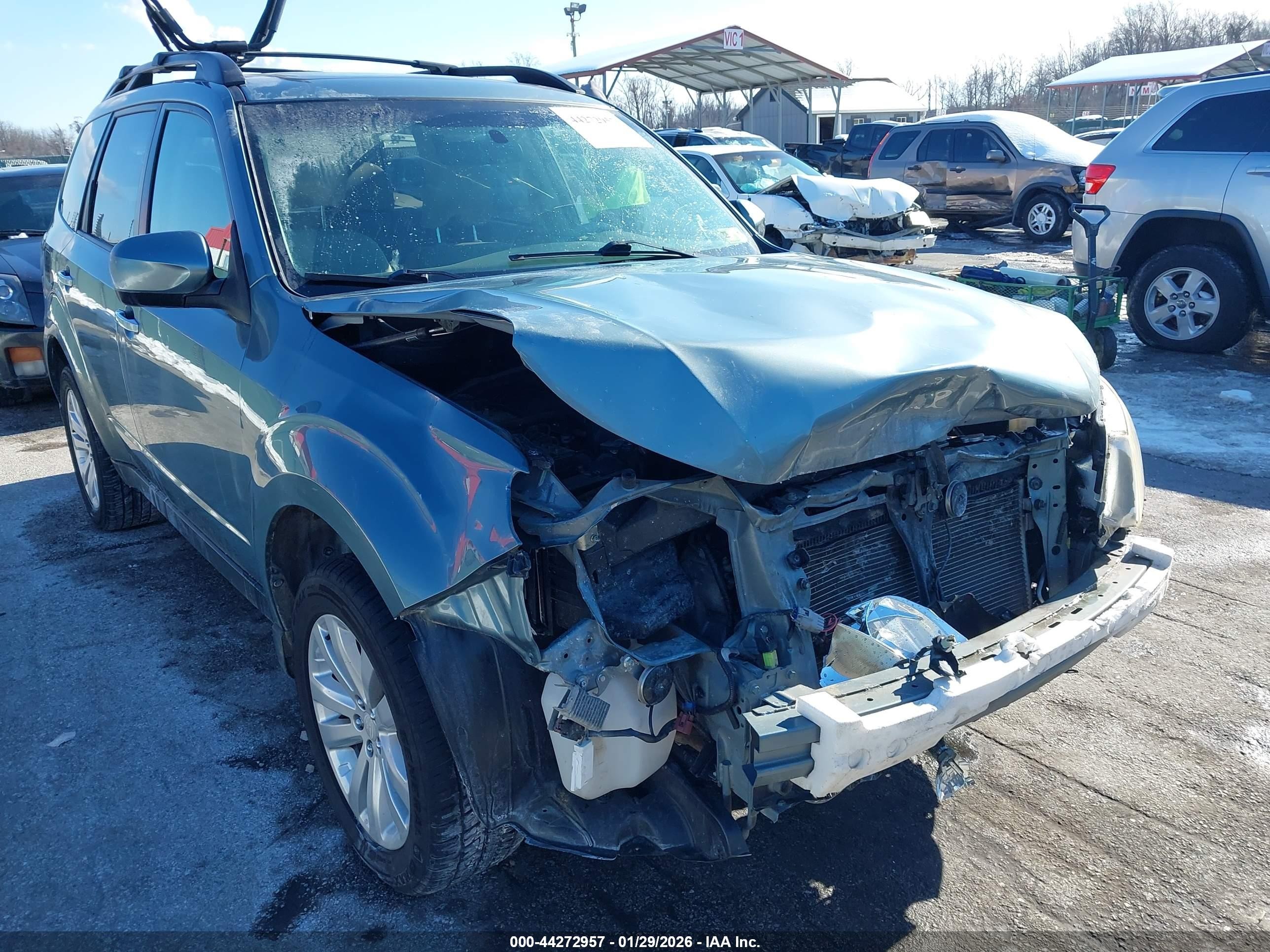 2012 Subaru Forester 2.5x Premium Blue vin: JF2SHBCC6CH451248
