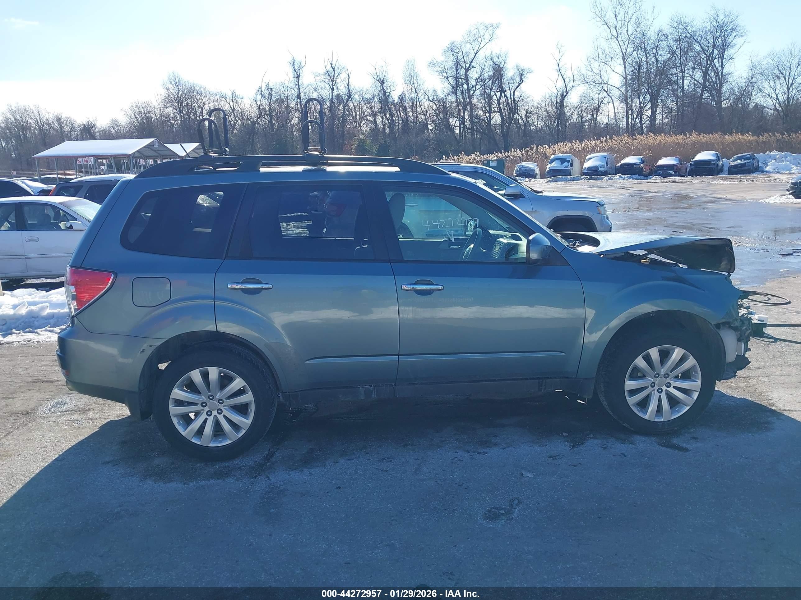 2012 Subaru Forester 2.5x Premium Blue vin: JF2SHBCC6CH451248