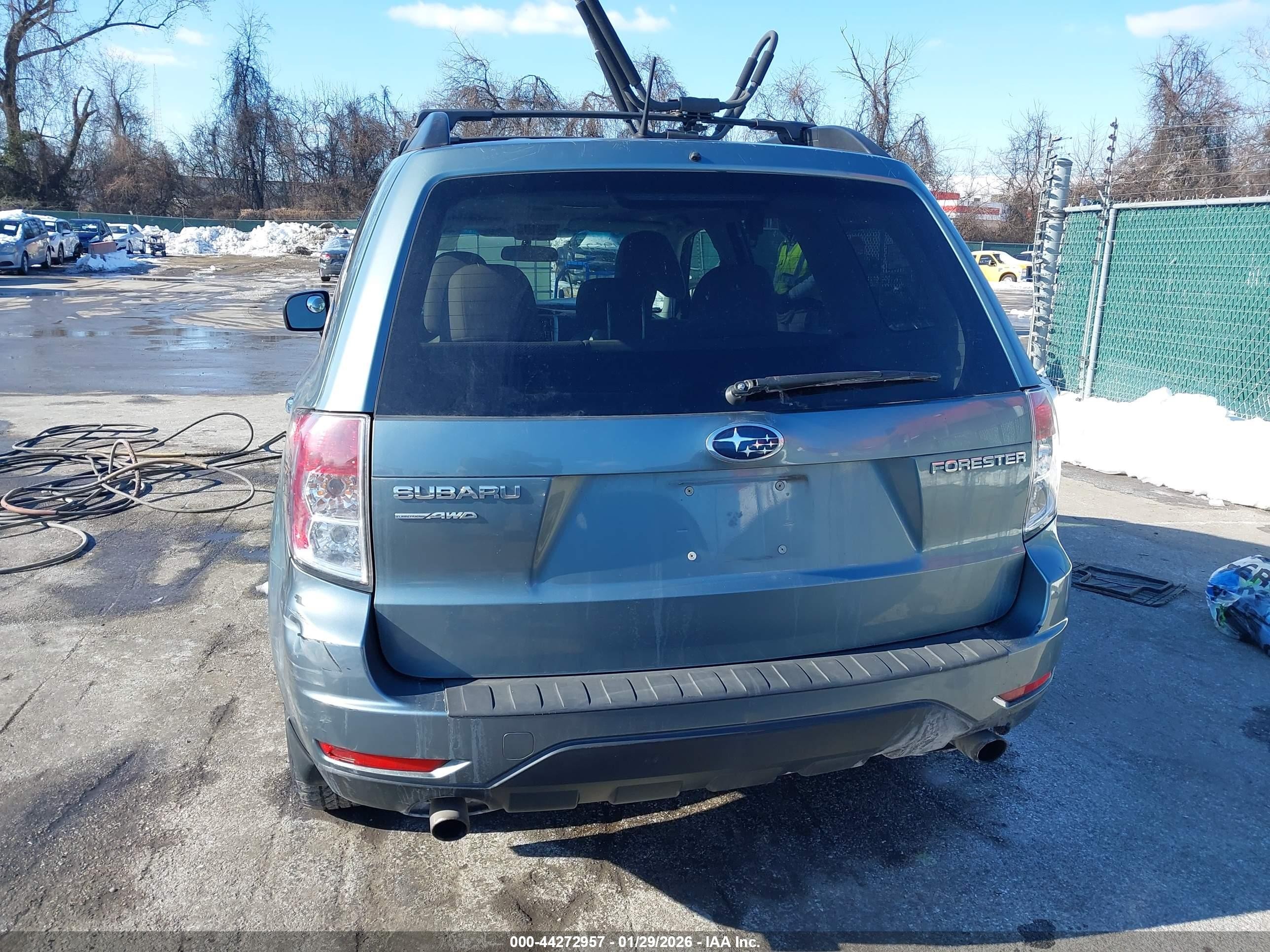 2012 Subaru Forester 2.5x Premium Blue vin: JF2SHBCC6CH451248