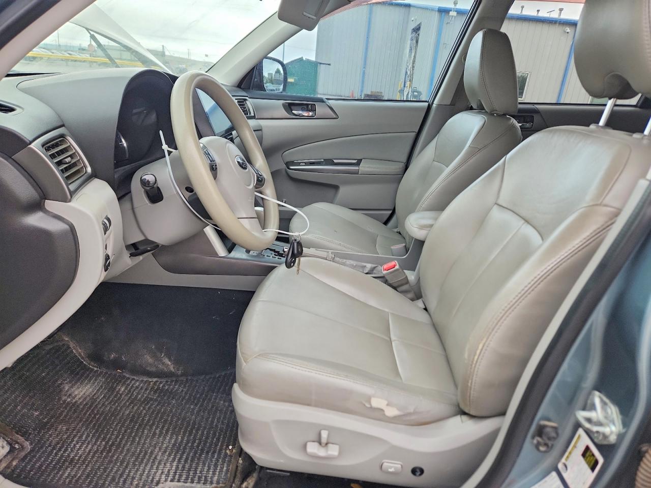 2011 Subaru Forester 2.5x Premium Turquoise vin: JF2SHBCC7BH734238