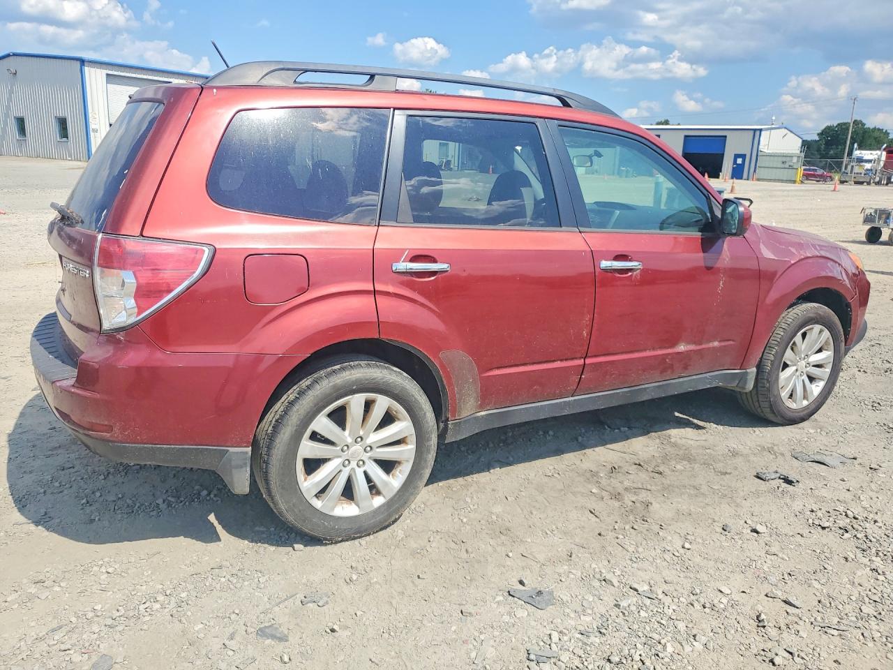2011 Subaru Forester 2.5x Premium Red vin: JF2SHBCC9BH761375