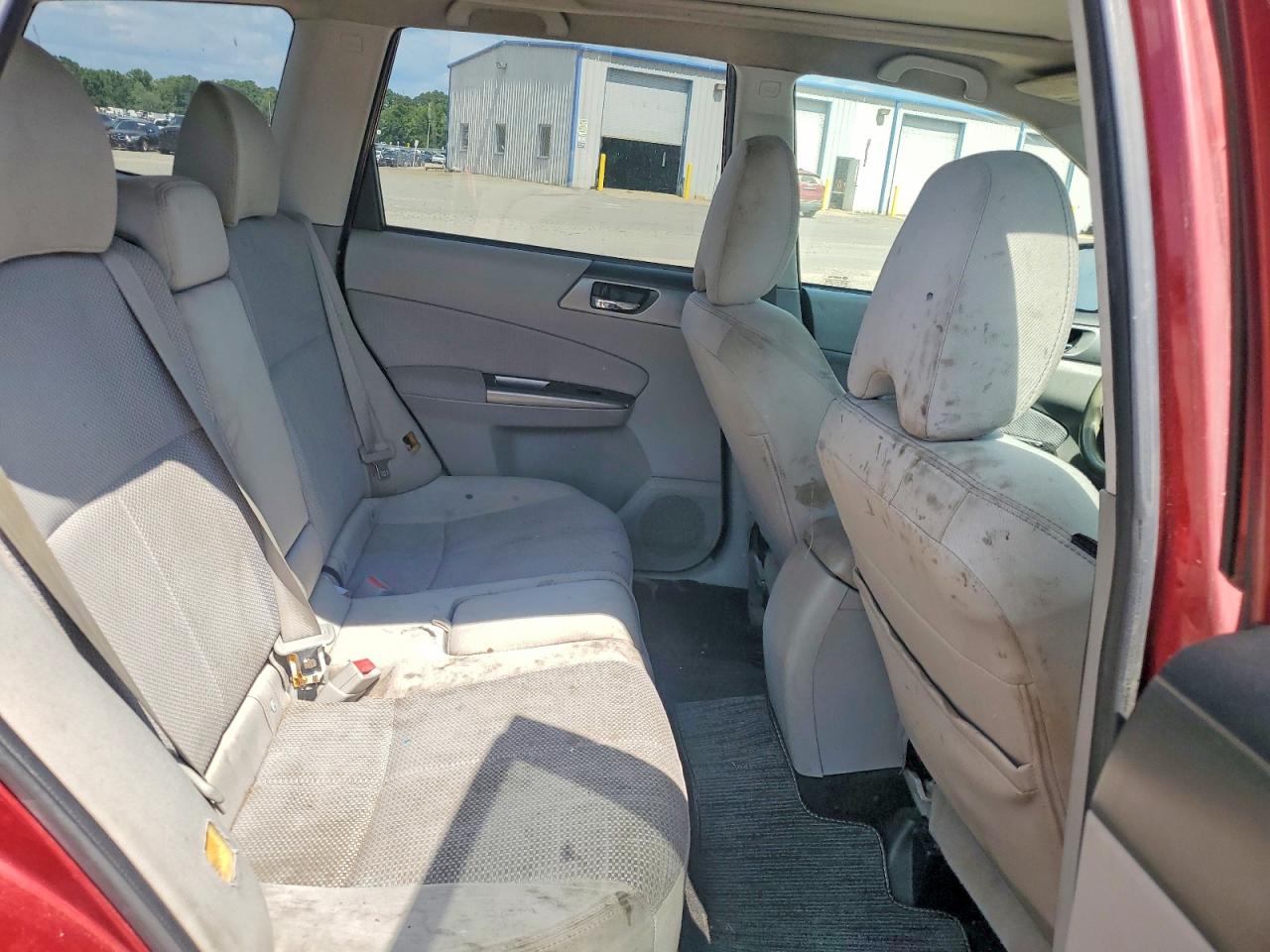 2011 Subaru Forester 2.5x Premium Red vin: JF2SHBCC9BH761375