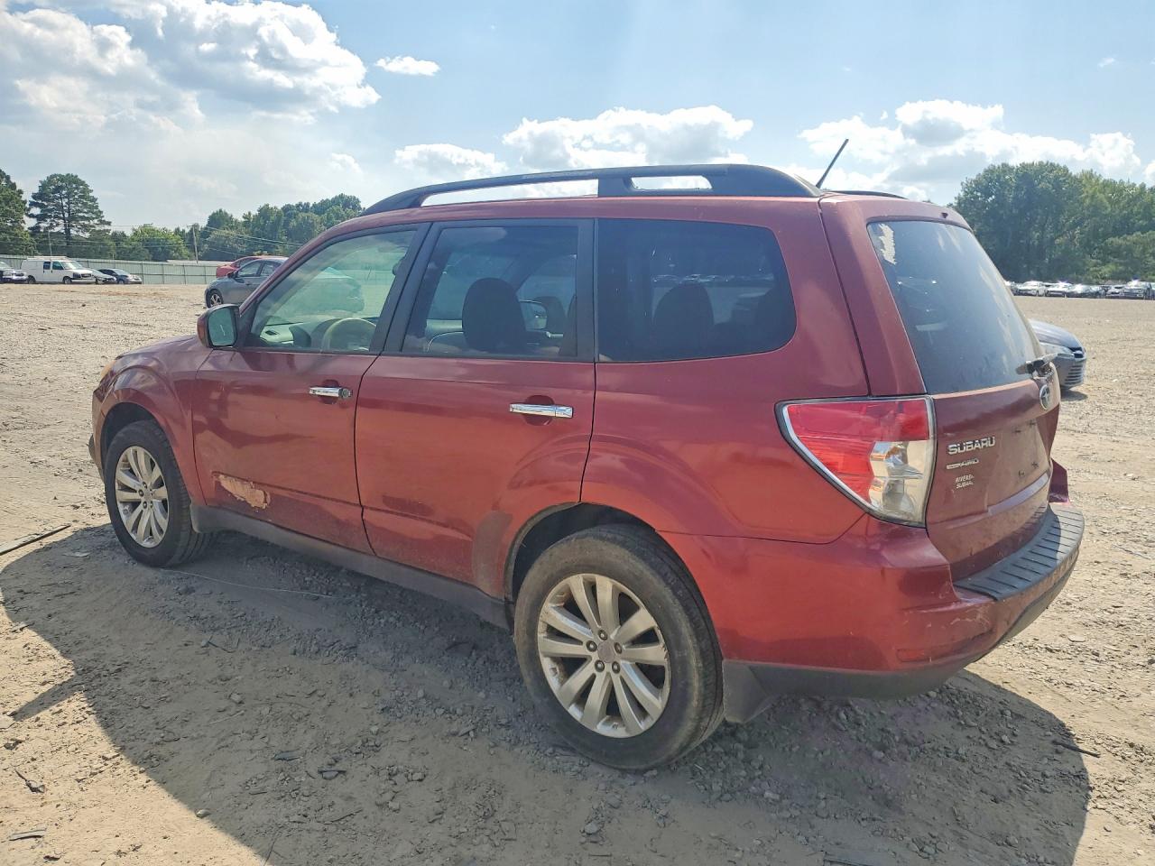 2011 Subaru Forester 2.5x Premium Red vin: JF2SHBCC9BH761375