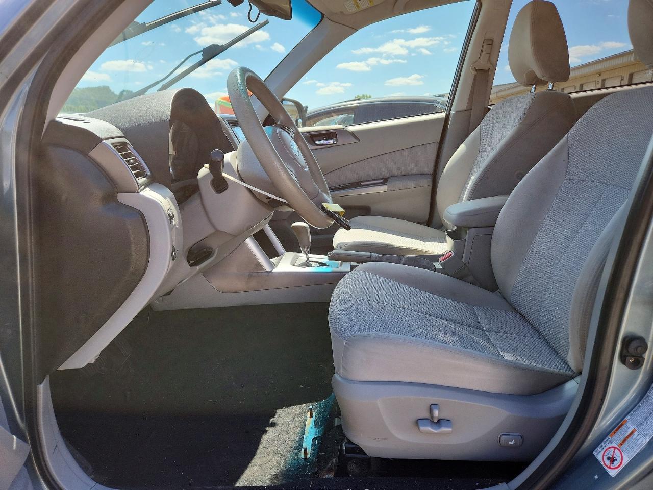 2012 Subaru Forester 2.5x Premium Blue vin: JF2SHBCCXCH455335