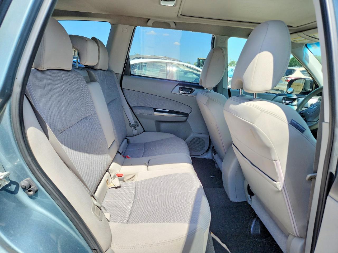 2012 Subaru Forester 2.5x Premium Blue vin: JF2SHBCCXCH455335