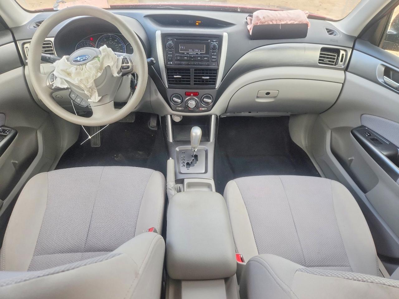2011 Subaru Forester 2.5x Premium Burgundy vin: JF2SHBDC0BH713875