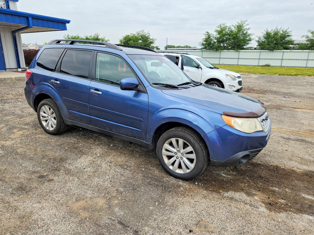 2011 Subaru Forester 2.5x Premium Blue vin: JF2SHBDC1BH725968