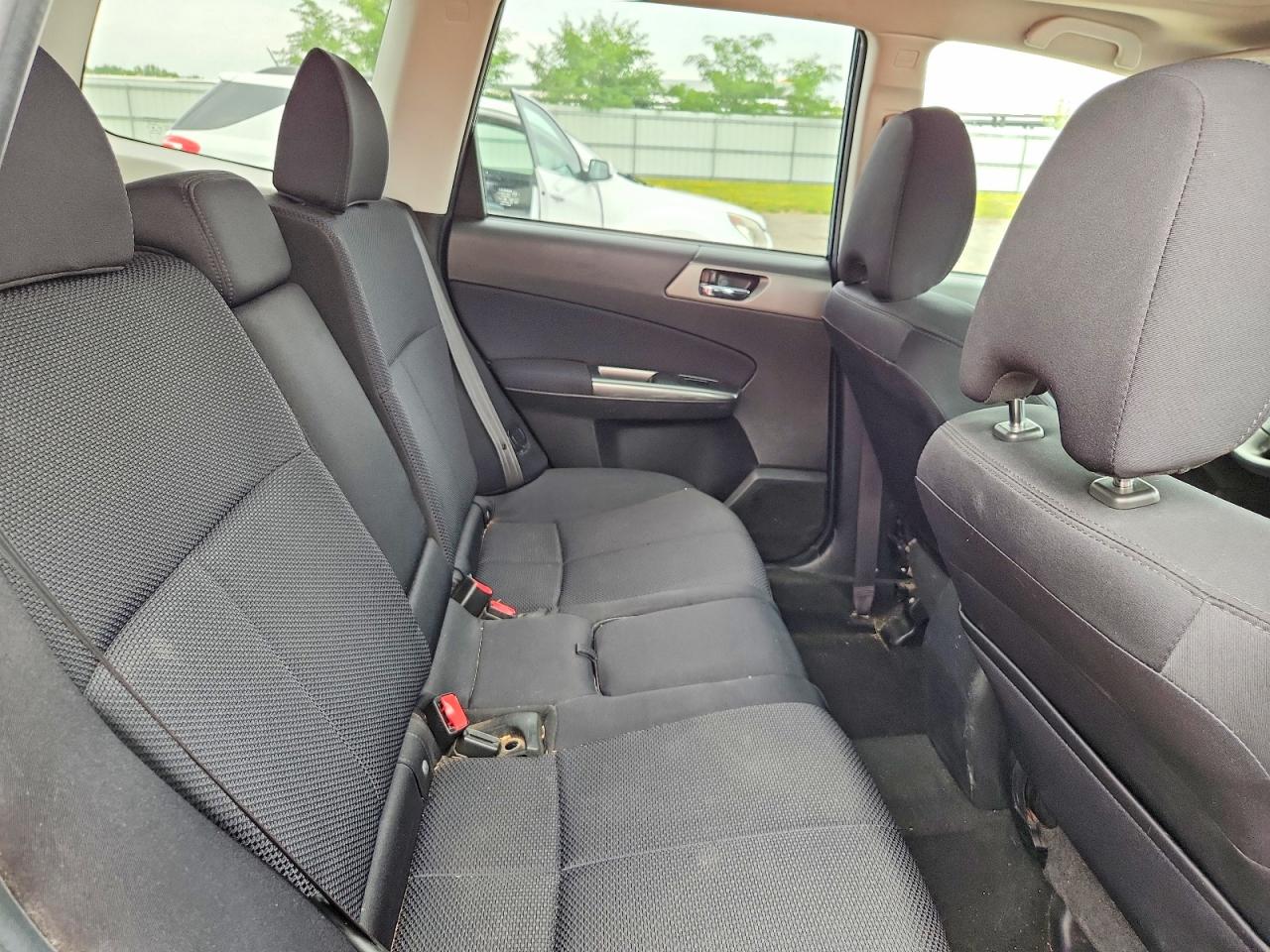 2011 Subaru Forester 2.5x Premium Blue vin: JF2SHBDC1BH725968